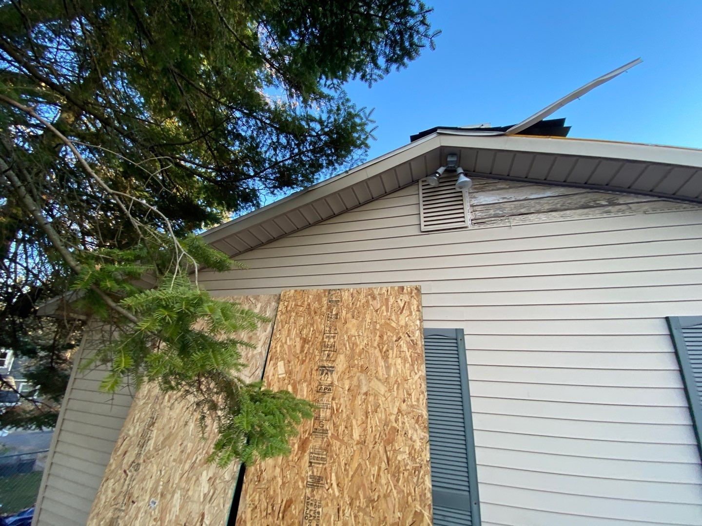Roof Replacement using CertainTeed Landmark by 180 Contractors