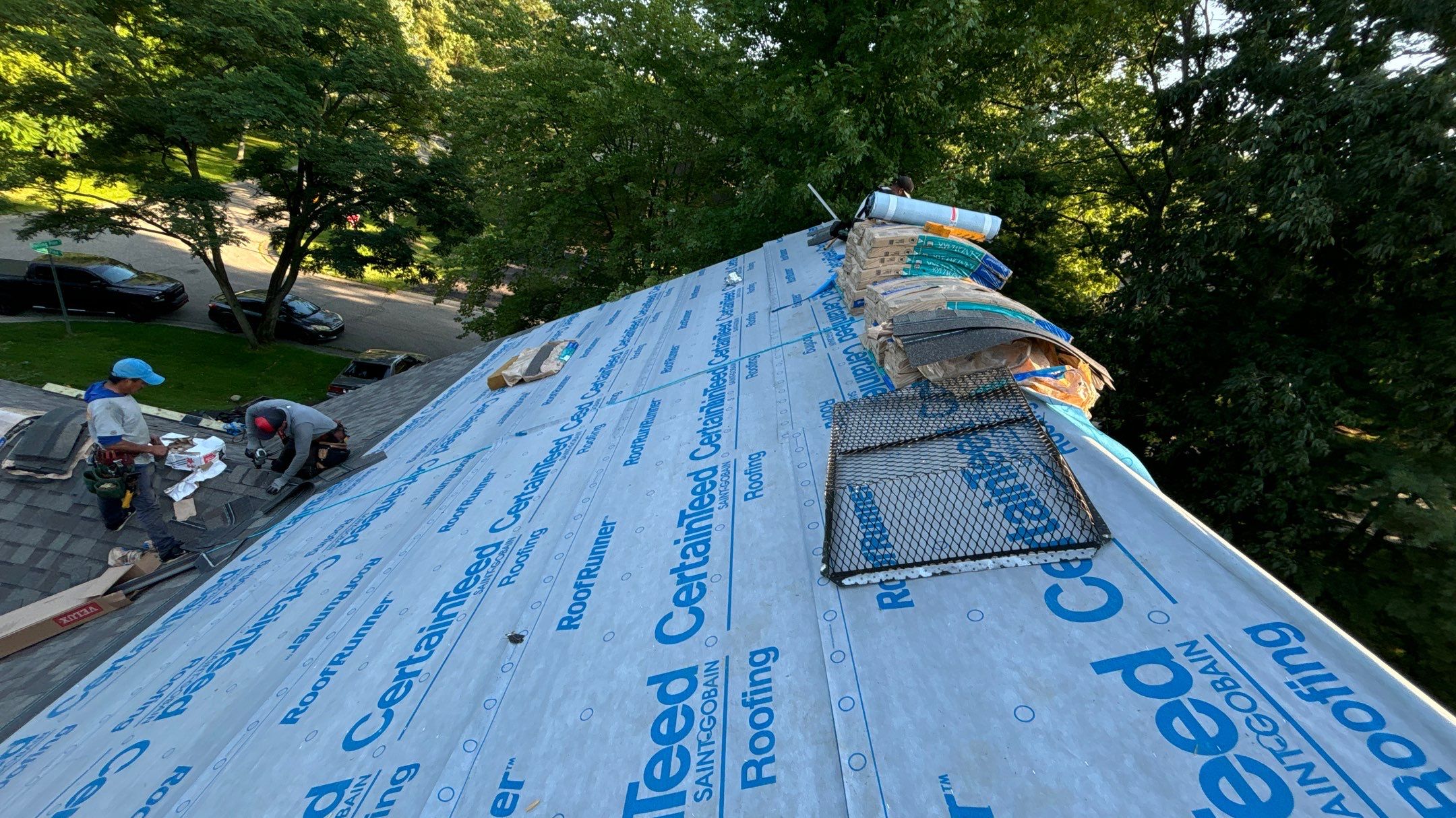 Roof Replacement using CertainTeed Landmark Weathered Wood by 180 Contractors