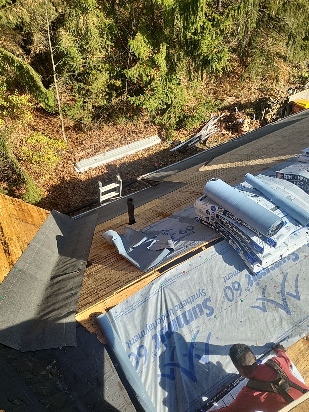 ATLAS PINNACLE COLOR: BURNT HICKORY DRIP EDGE: MUSKET BROWN by Eagle Eye Roofing