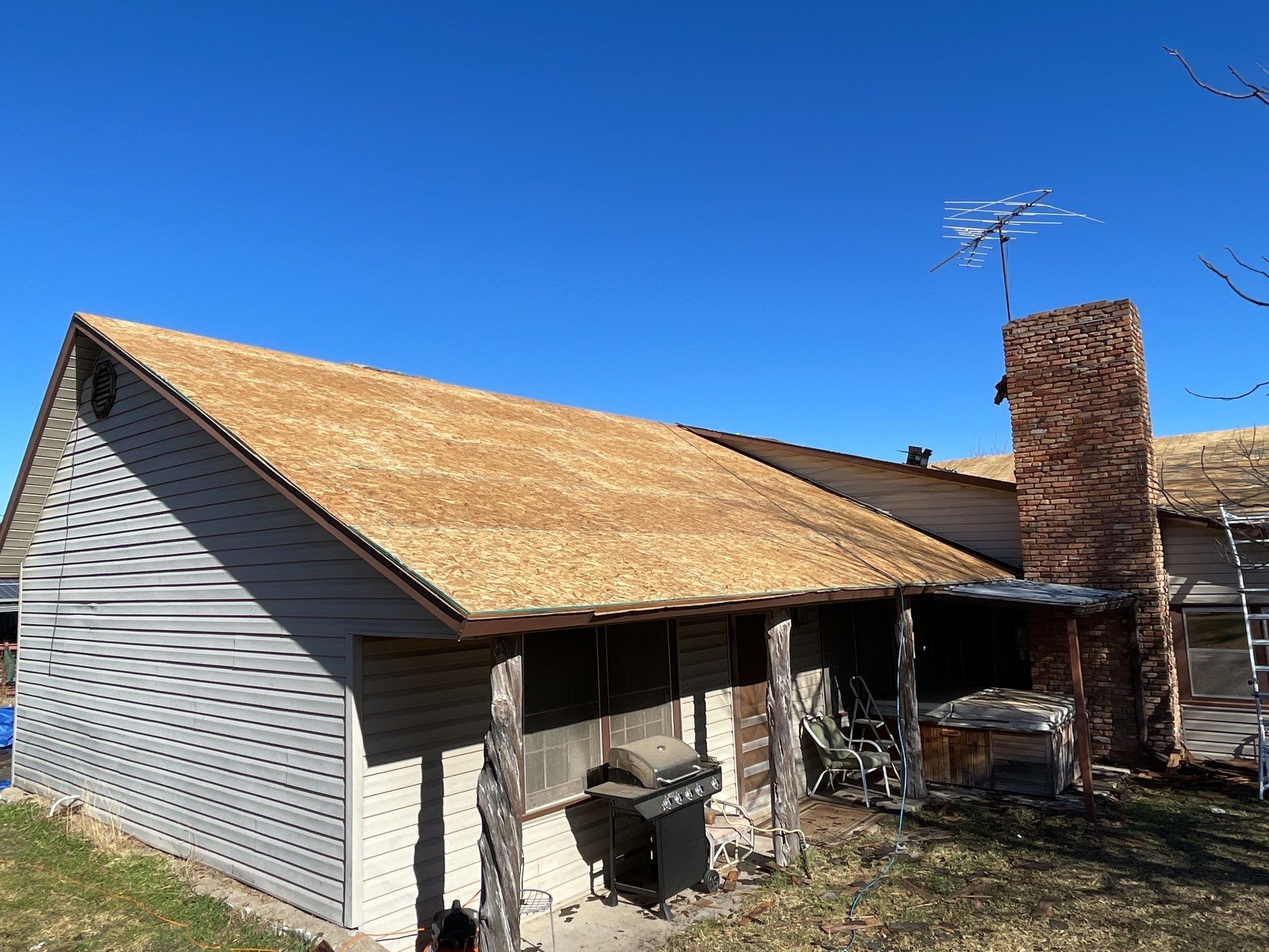 Residential Roofing Installation using ATLAS Pinnacle Pristine Shingles by Harvey Roofing & Construction
