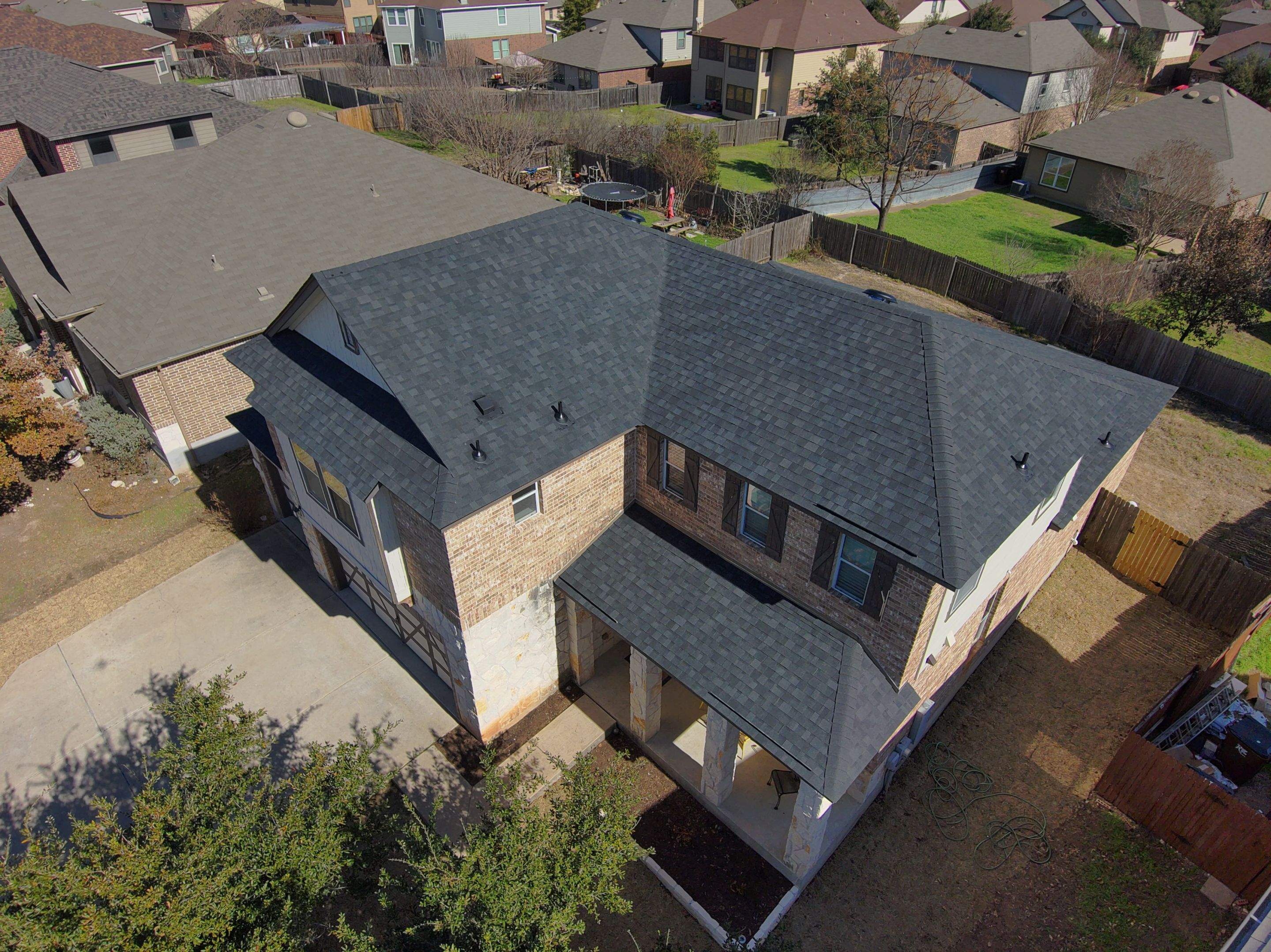 Onyx Black - Owens Corning TruDefinition Duration by RoofsOnly.com