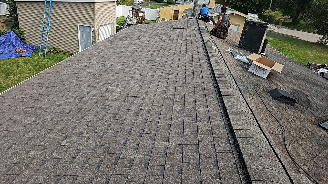 ATLAS PINNACLE COLOR: WEATHERED WOOD by Eagle Eye Roofing