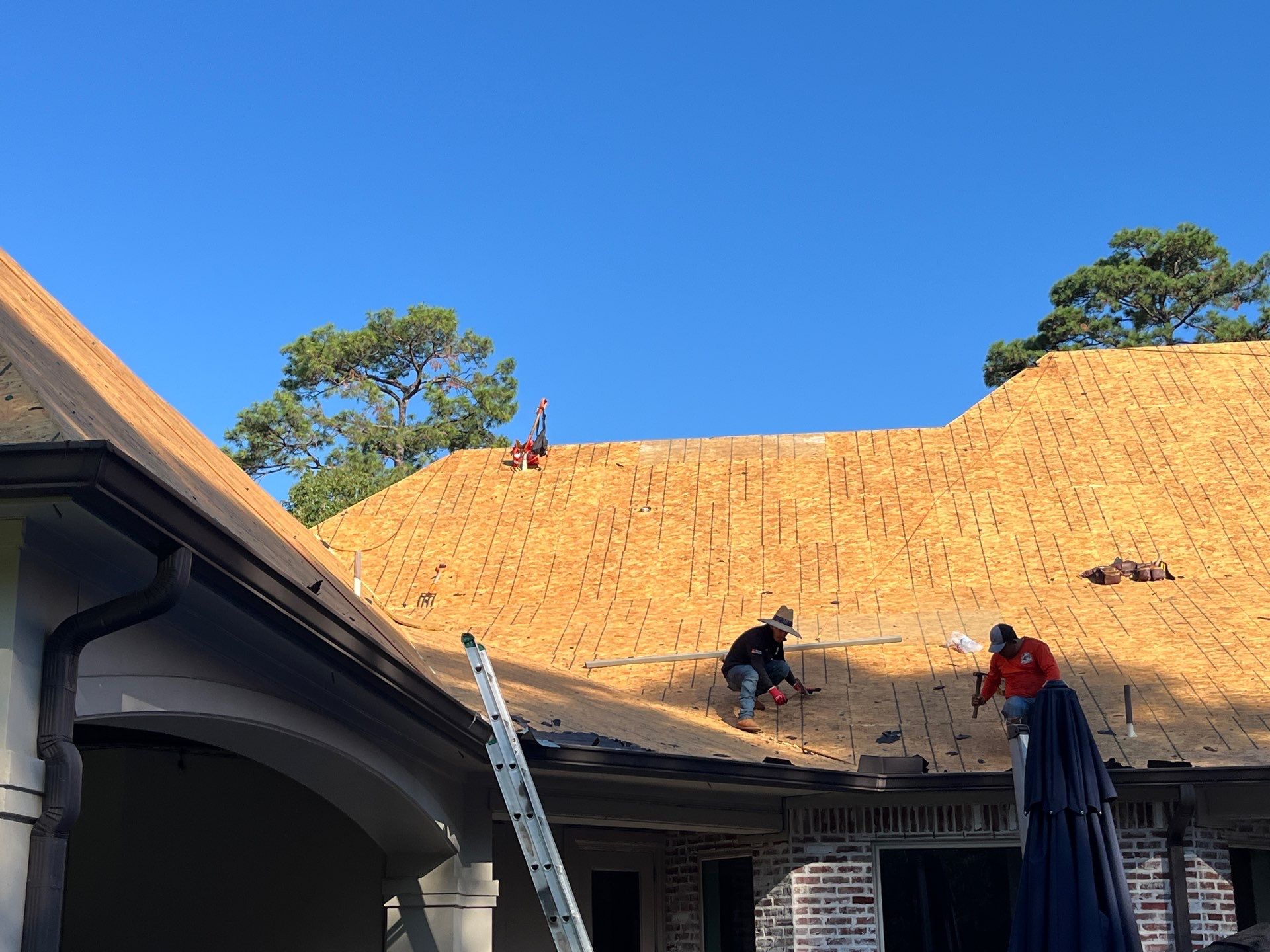 Residential Roofing Installation using Owen's Corning Duration (Lifetime) Shingles by Roof Repair Company