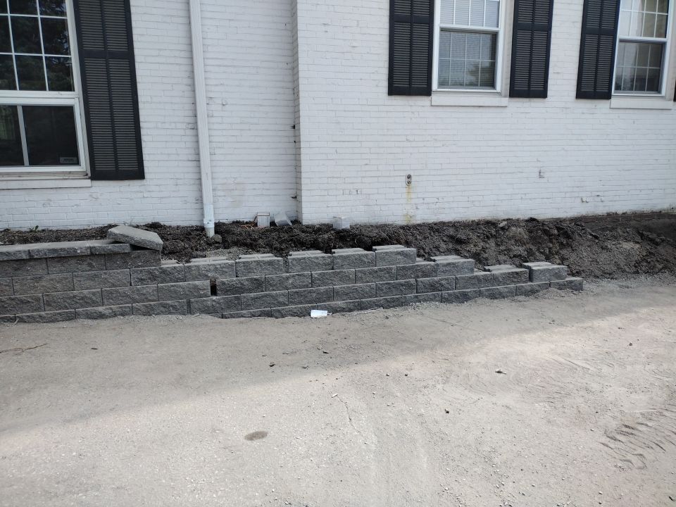 Replacement of existing retaining wall.  by New Horizon Landscapes