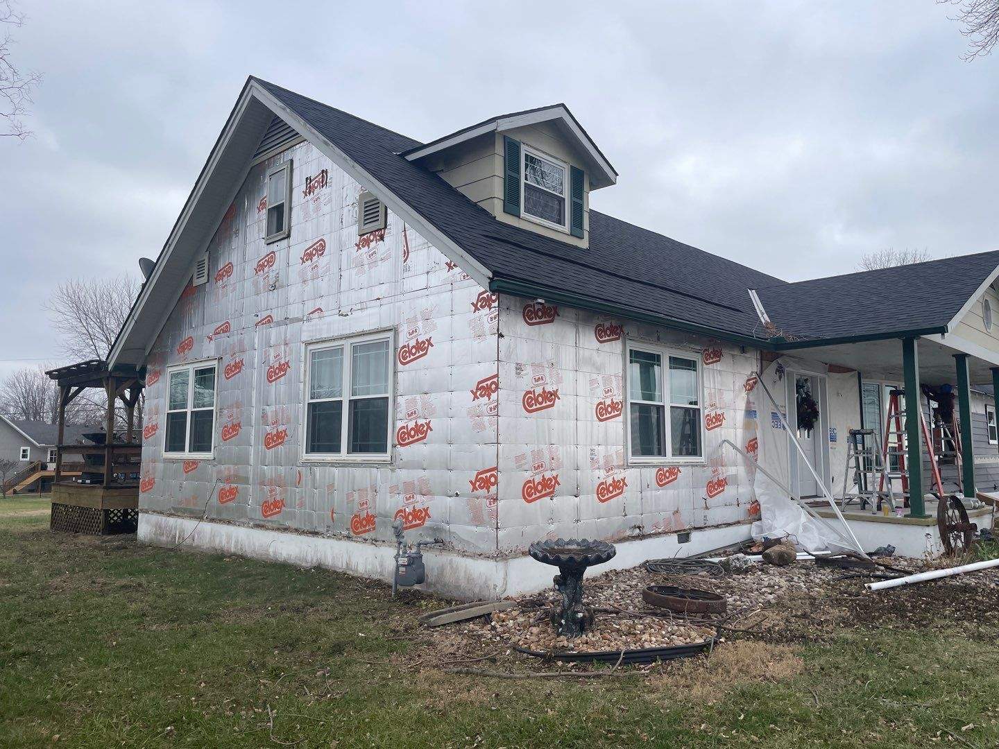 Siding Installation using Craneboard D7 by EEC Windows, Siding & Roofing