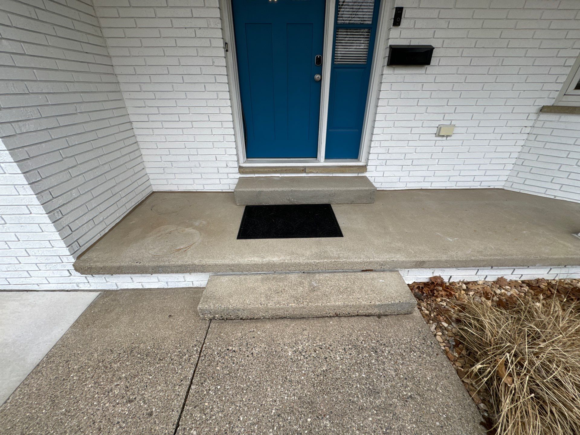 Garage and patio epoxy floor by Gordon Painting