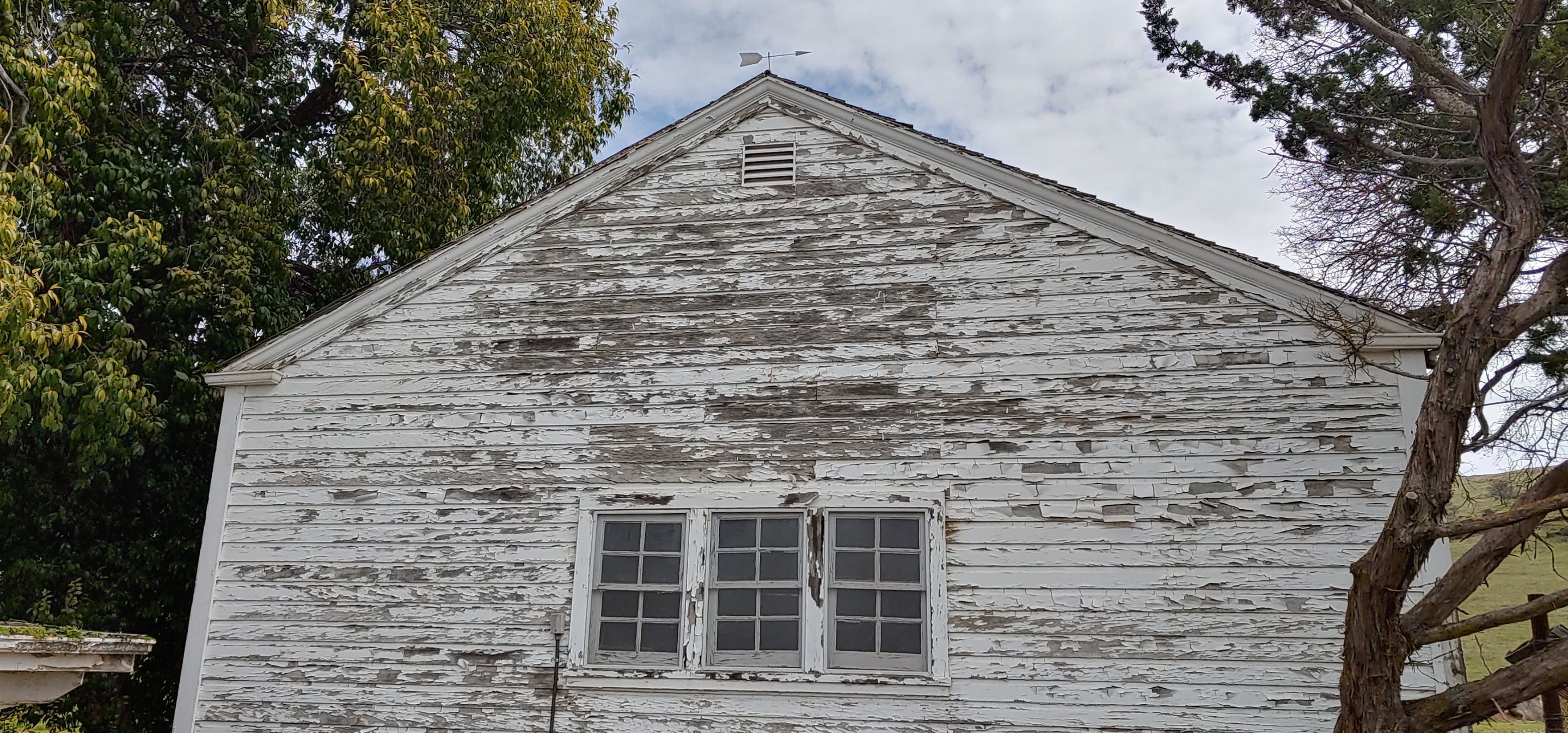 Residential Roofing Installation using Standing seam metal roofing system by Straight Edge Roofing Inc