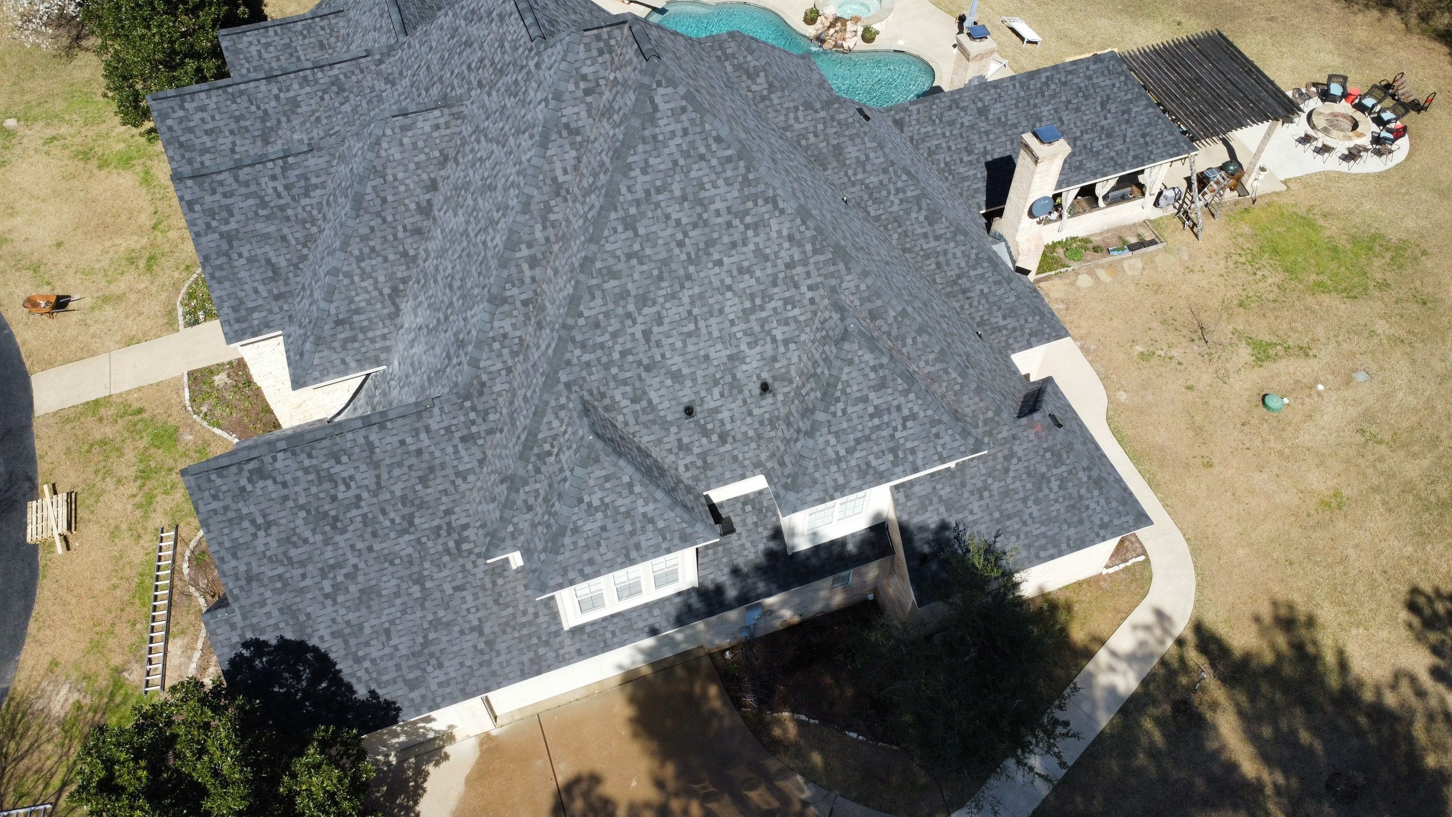Landmark Moire Black by First Out Roofing 