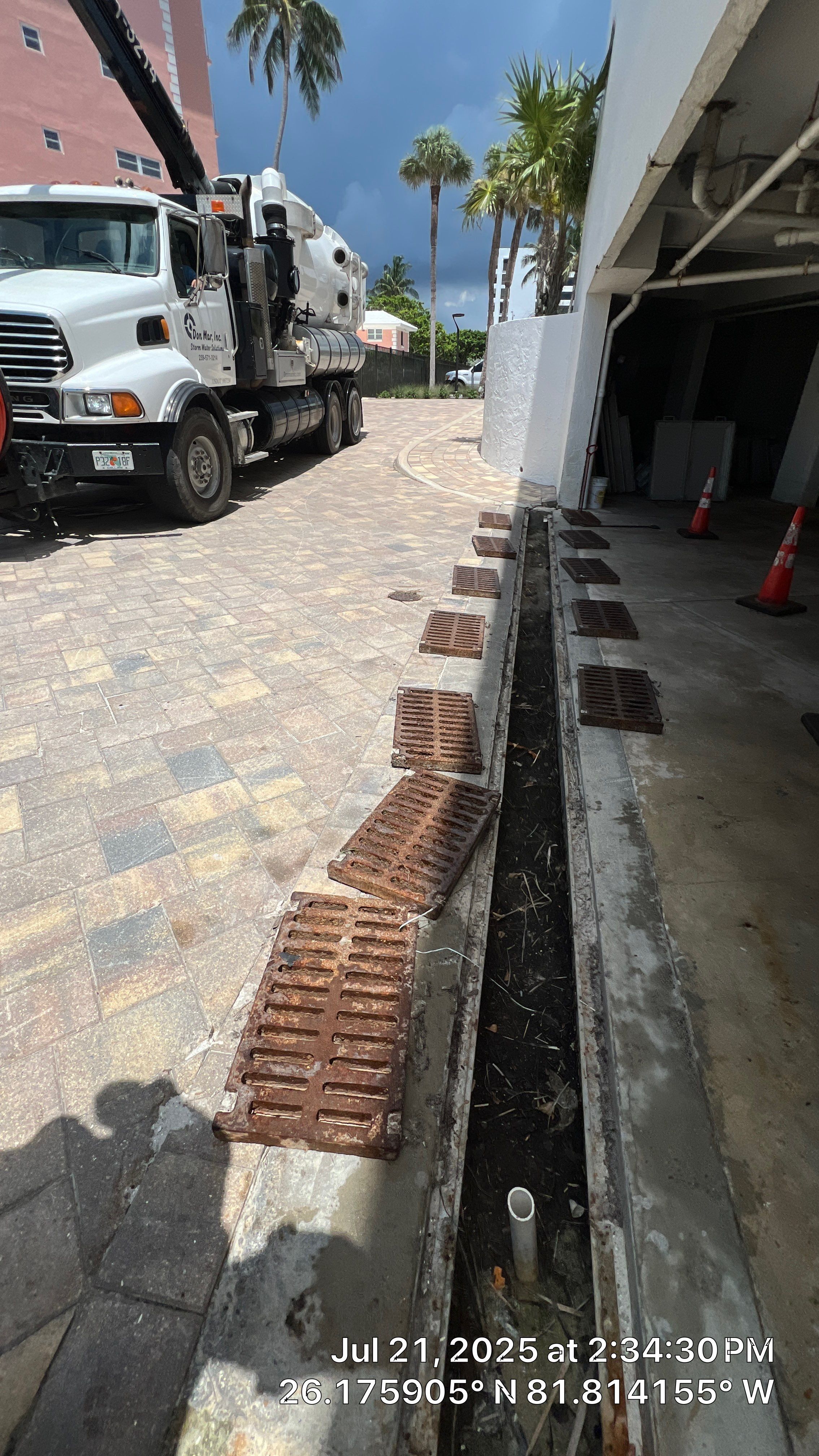 Naples Condo Complex Stormwater System Maintenance and Hurricane Cleanup by APS Power & Water