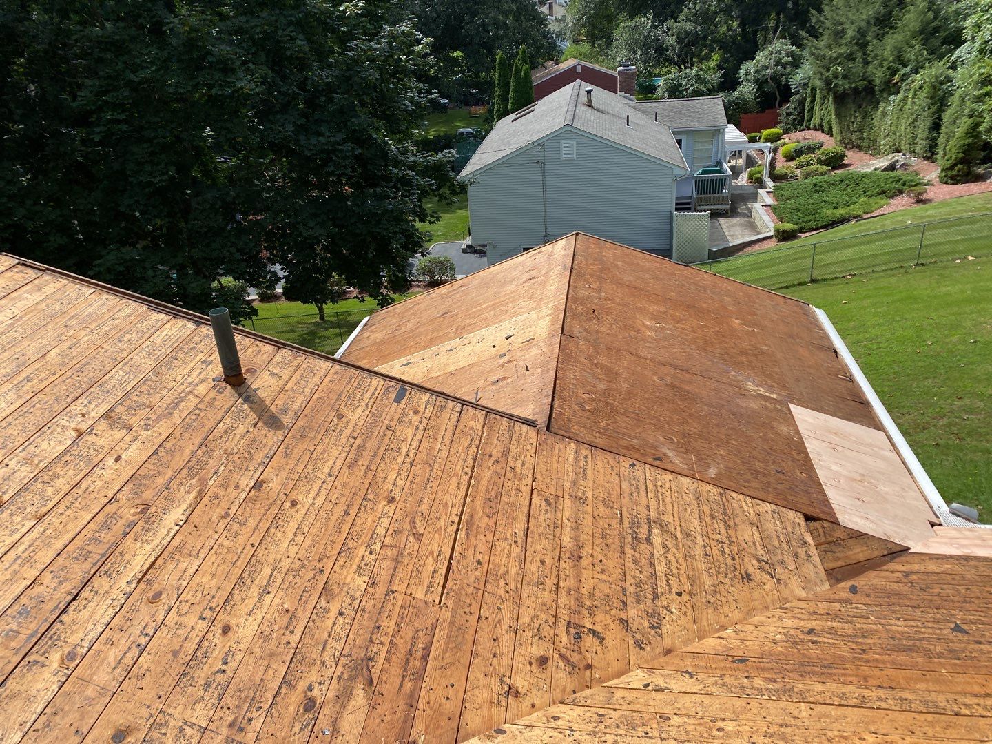 Siding Installation using Certainteed monogram charcoal gray Owens Corning Onyx Black by A Plus Exterior