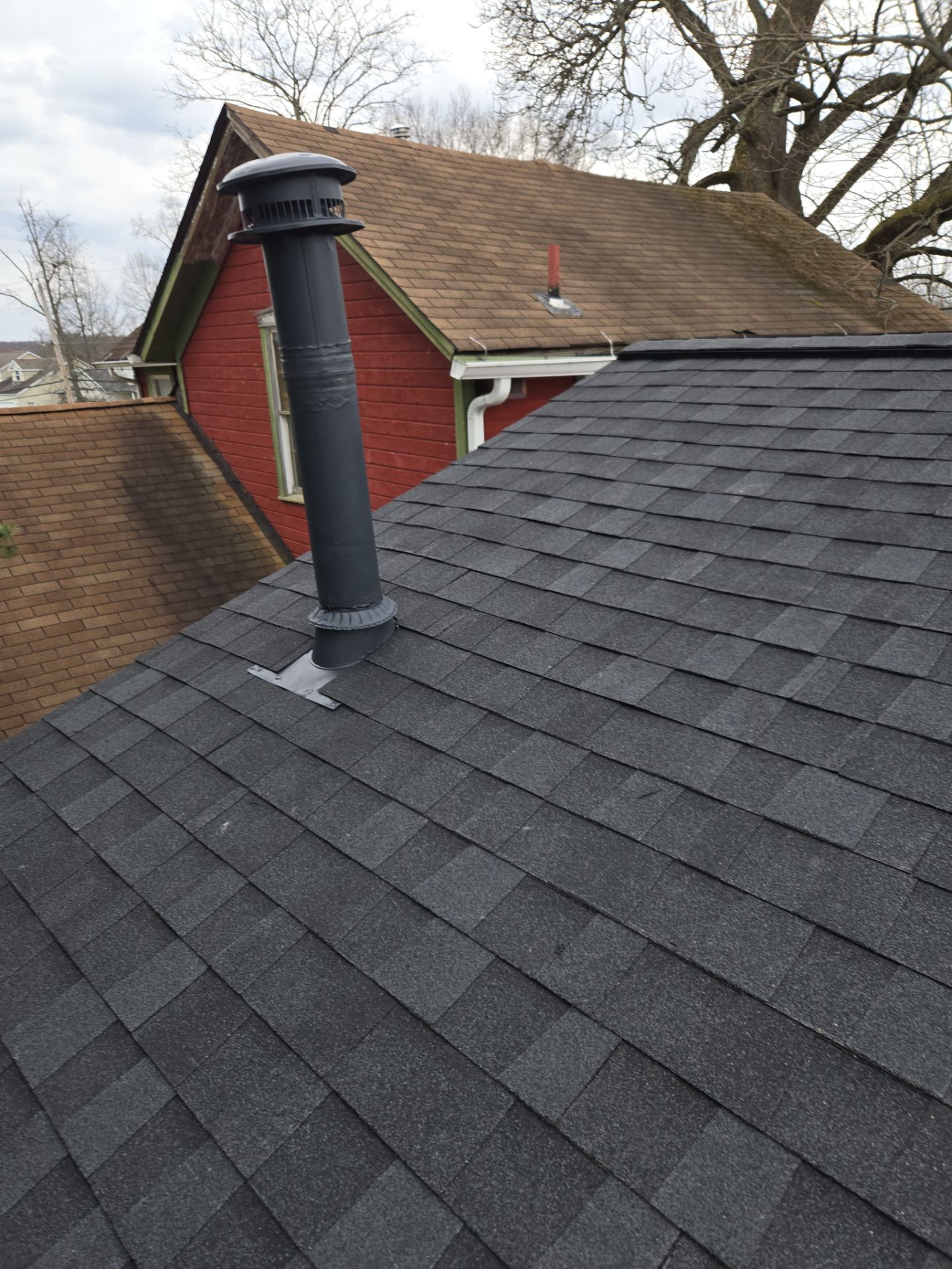 Atlas Pinnacle, Black Shadow, Drip Edge, Color, White by Eagle Eye Roofing