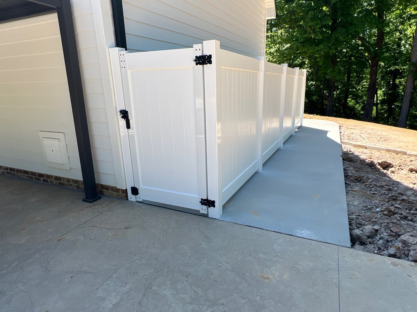 Privacy vinyl fence by Mr. Fence
