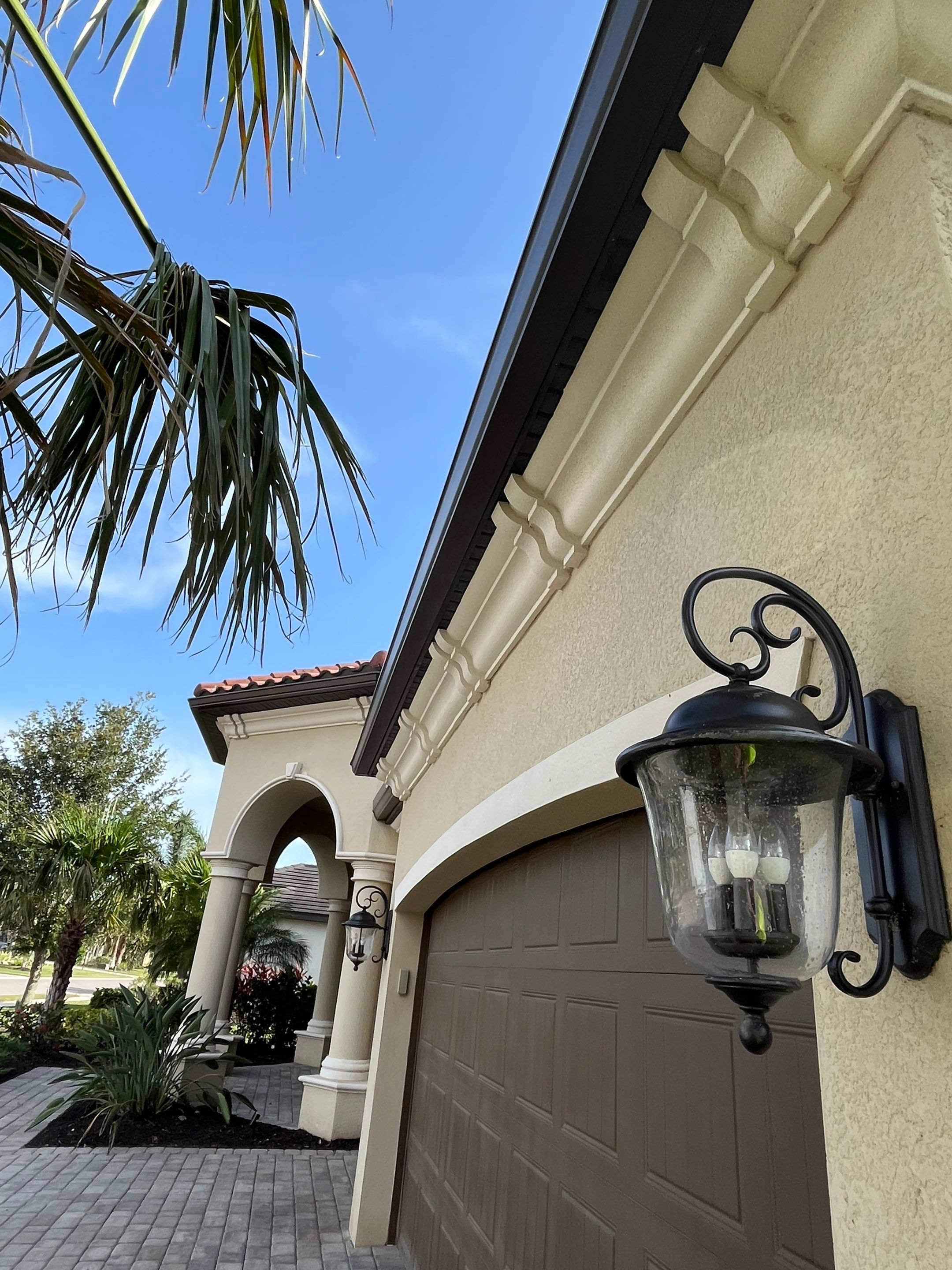 Musket Brown Seamless Gutters using Musket Brown Seamless Gutters in Brudenton by Gutter Professors