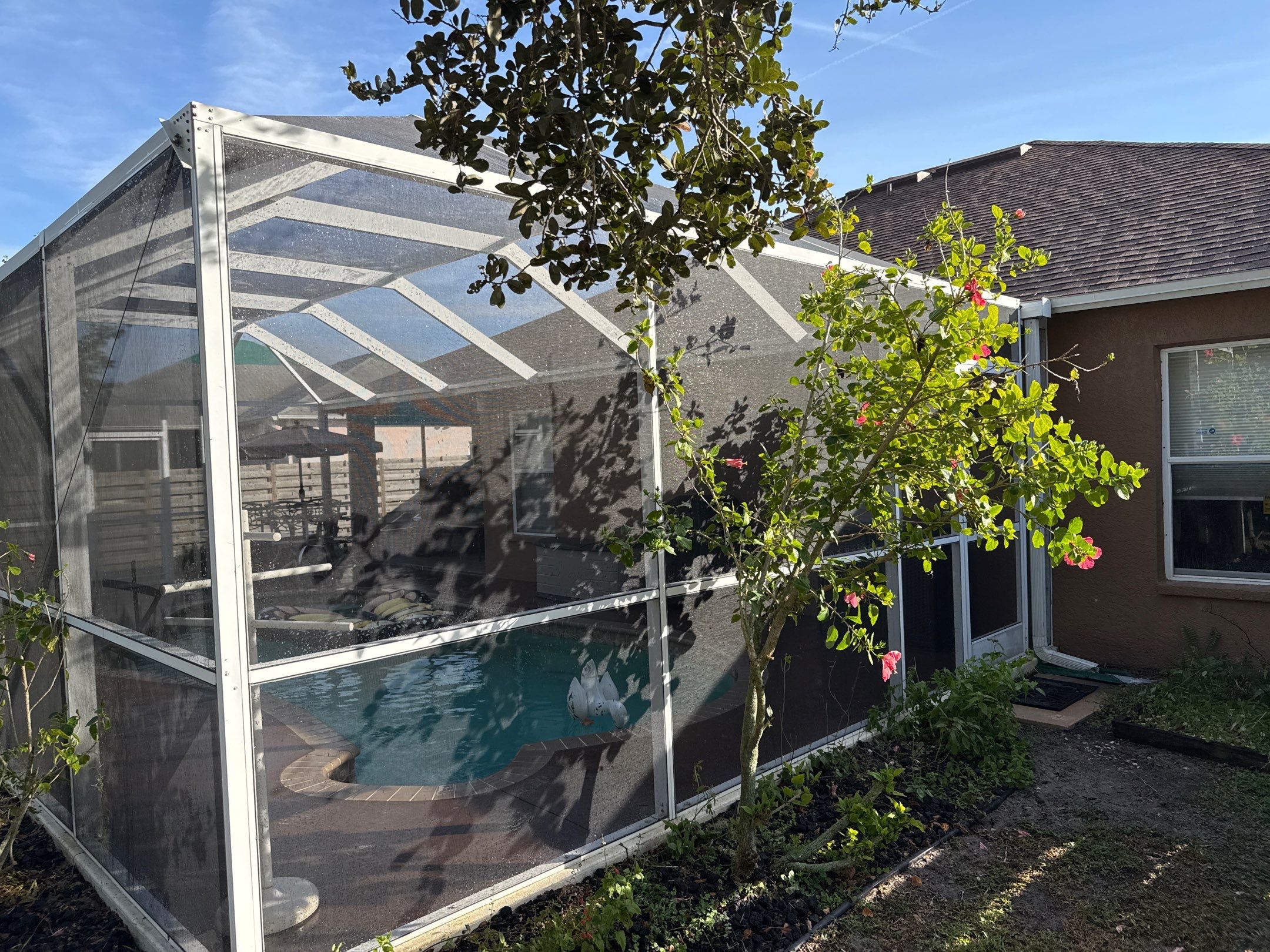 Driveway, Sidewalk, Street Curbing & Pool Screen Enclosure Cleaning in Regency Oaks, Palmetto, FL | Sunshine AquaWash by Sunshine AquaWash