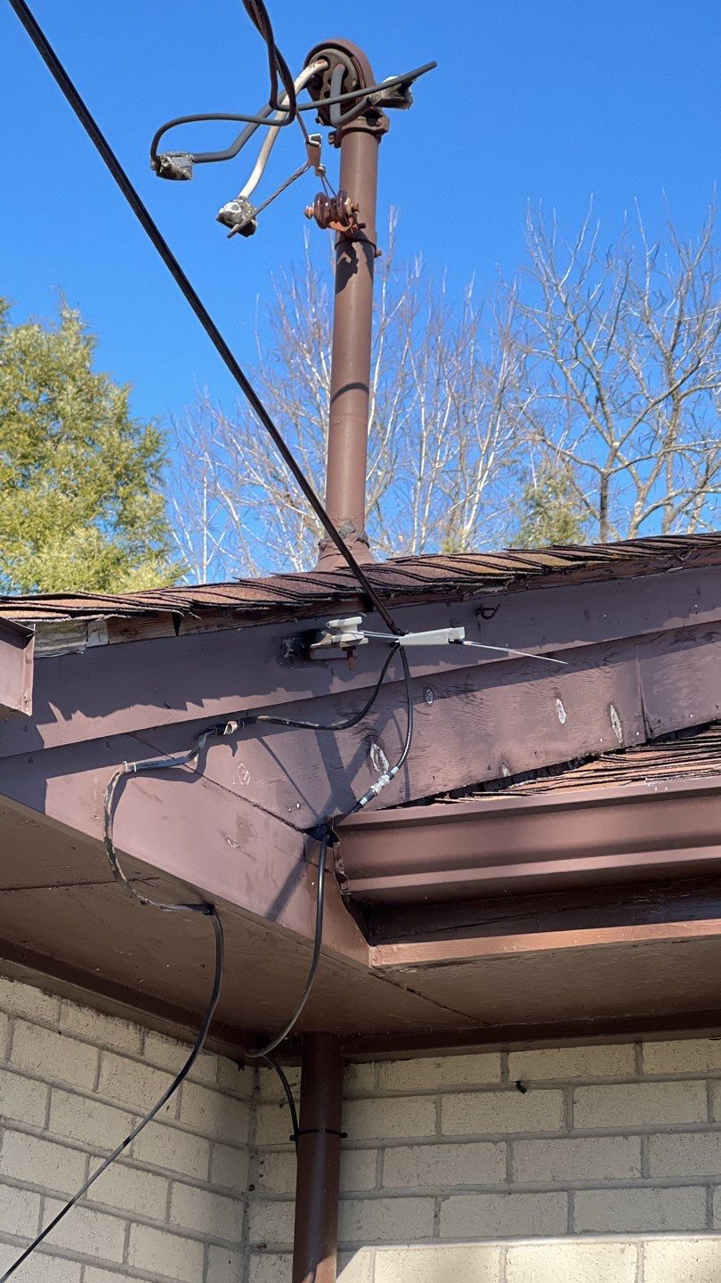 Residential Roofing Installation using Owens Corning Oakridge Roofing System by Undersun Roofing 