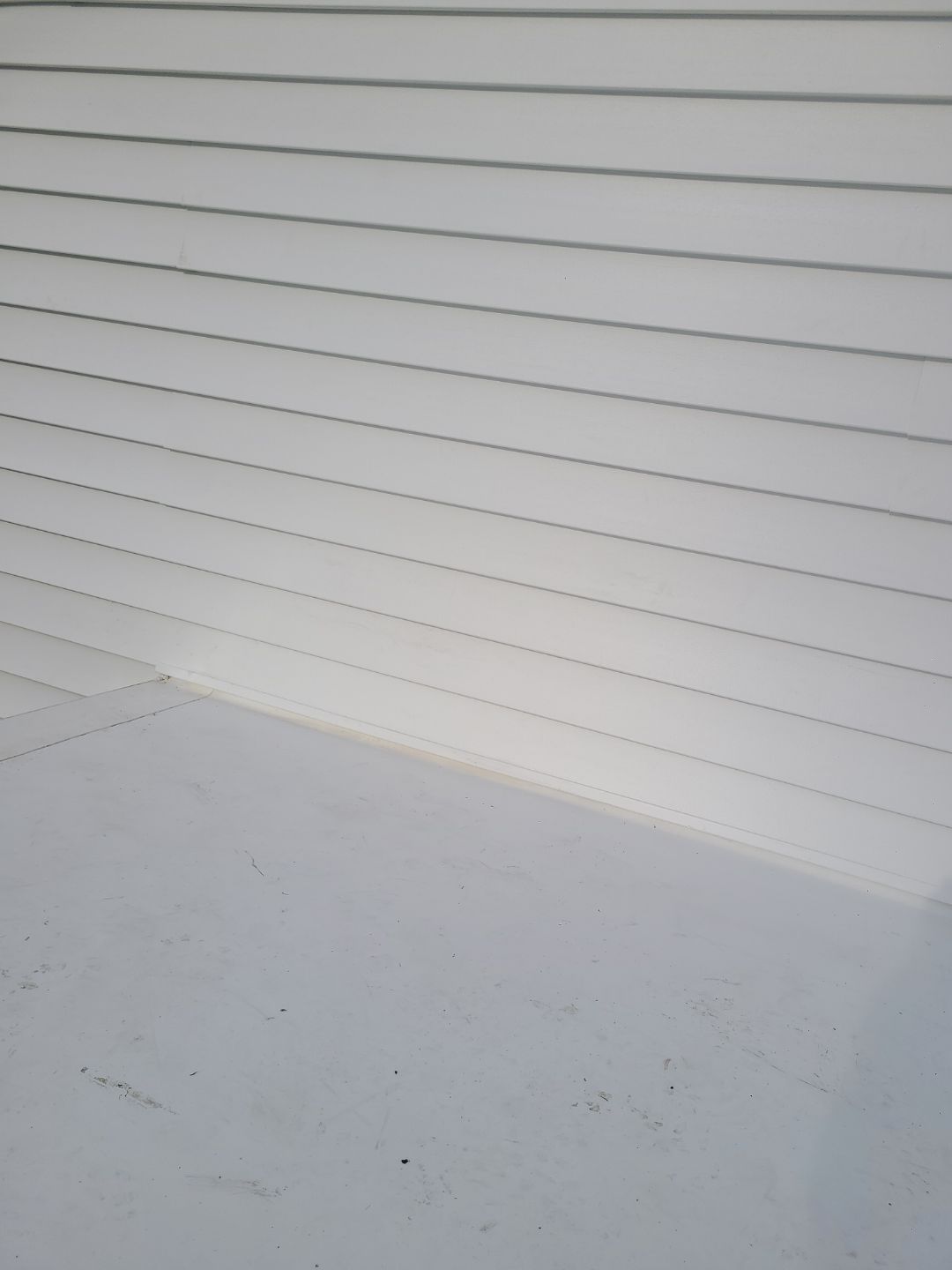 Springfield CertainTeed Charcoal Black Roof & CertainTeed Colonial White Siding by RM Banning, Inc.