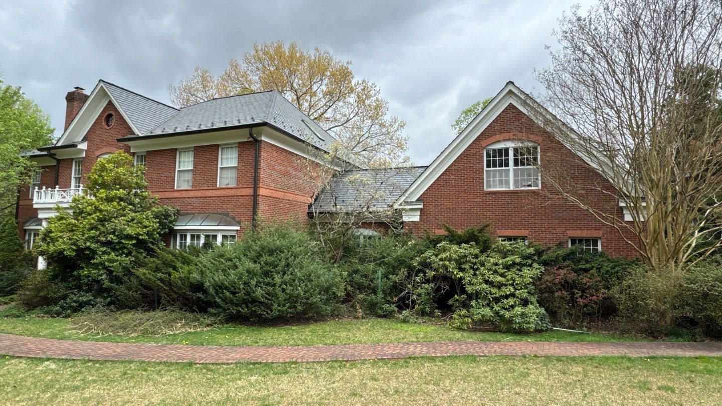 Clifton Multi-Trade Restoration: DaVinci Single Width Slate in Slate Black by RM Banning, Inc.