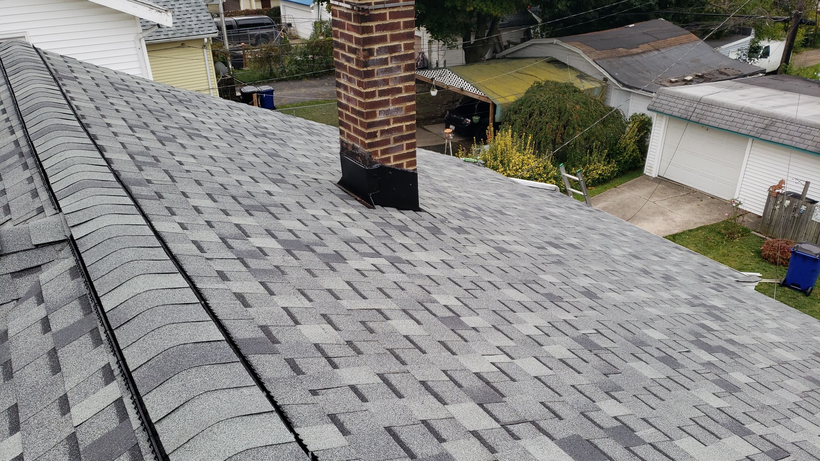 ATLAS PINNACLE COLOR: HEARTHSTONE DRIP EDGE: WHITE by Eagle Eye Roofing