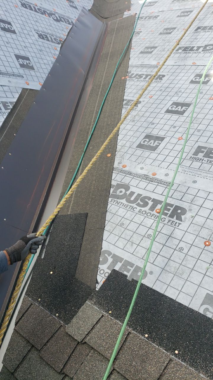 Residential Roofing Installation using GAF Glenwood Premium Shingle by The Roof Doctor