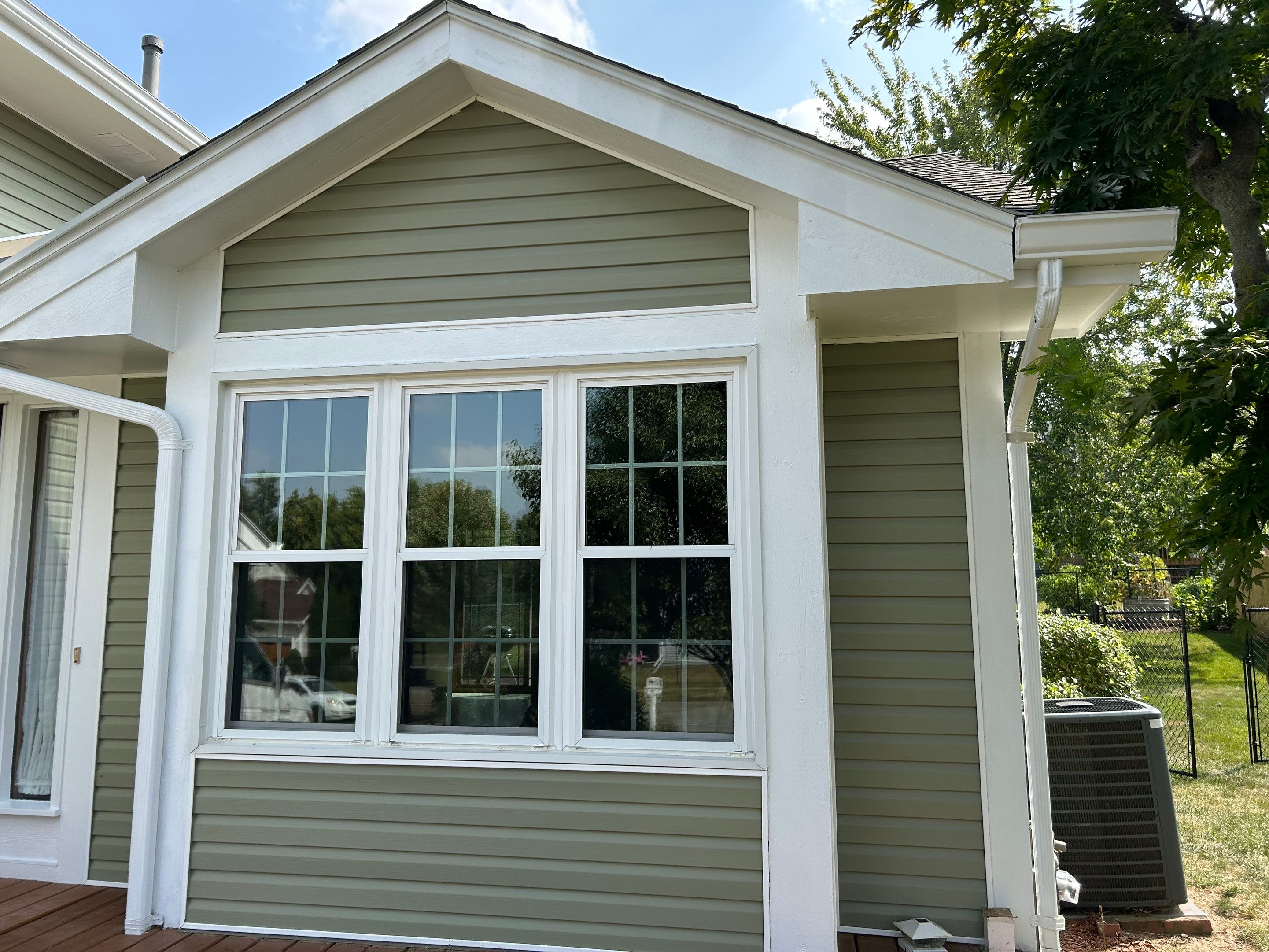 Vinyl siding in Pleasant Hill, IA by Blu Ember Properties
