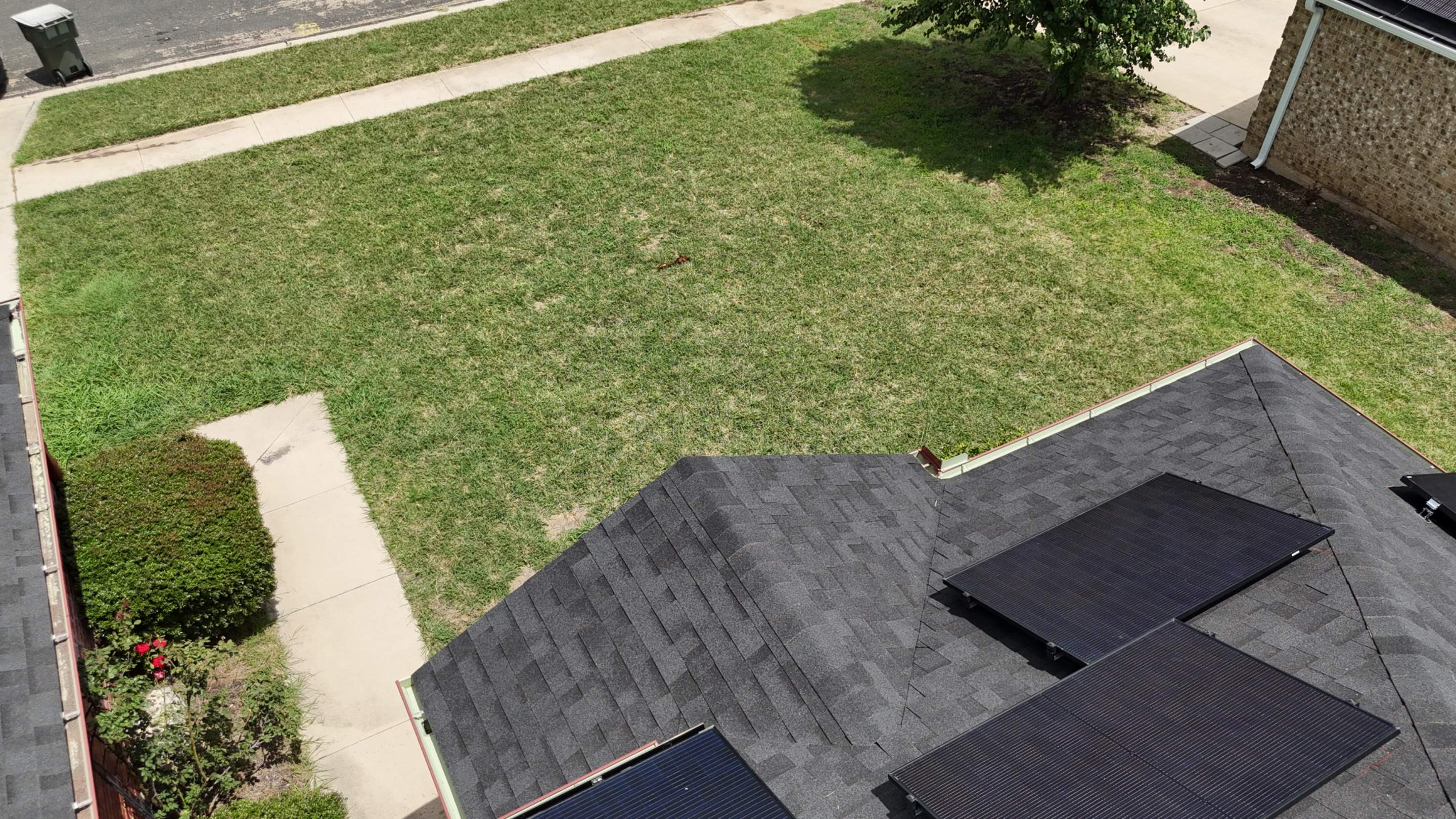 Brilliant Black - Malarkey Vista by RoofsOnly.com