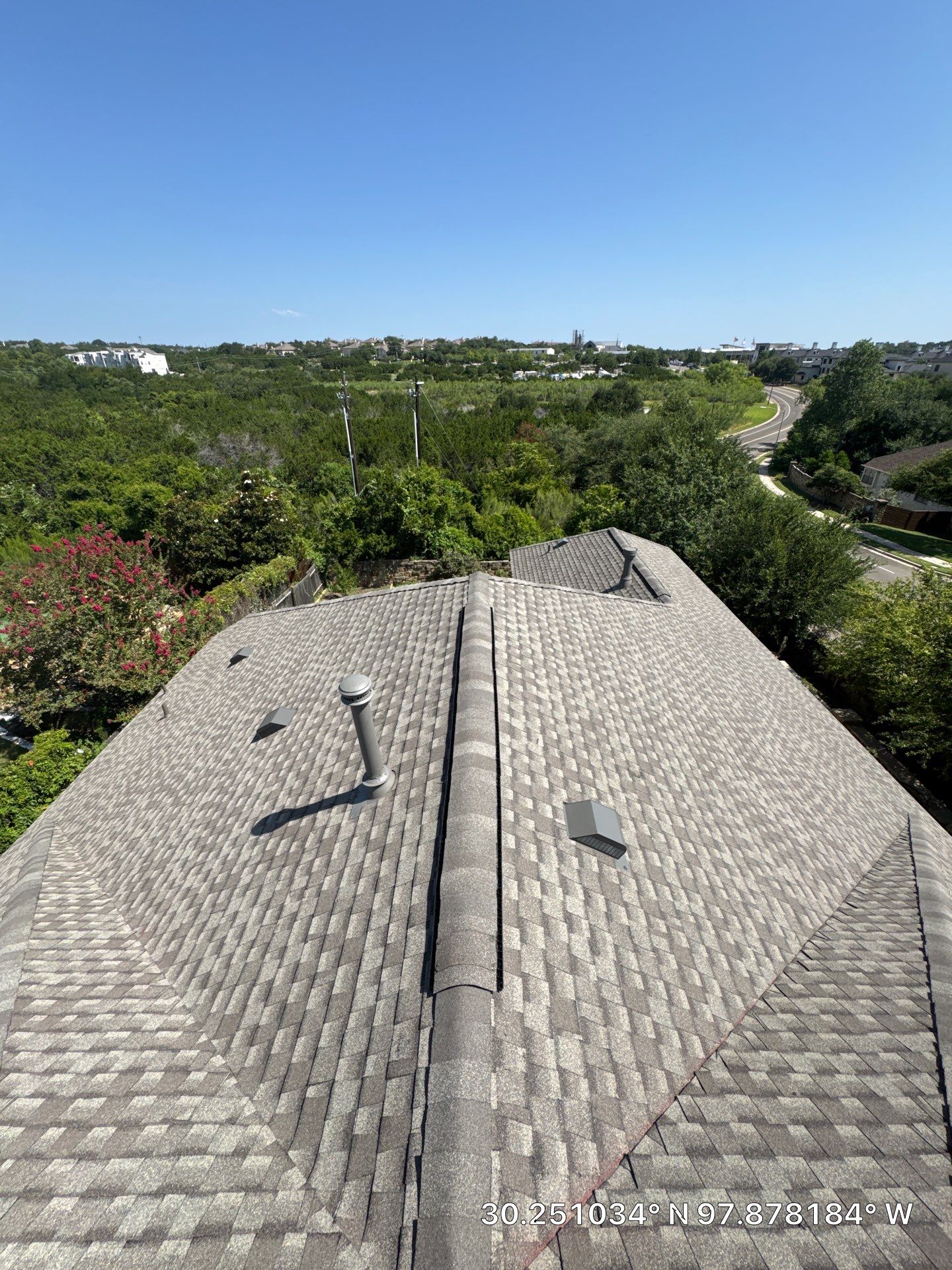 GAF UHDZ - Weathered Wood by Elite Roofing LLC