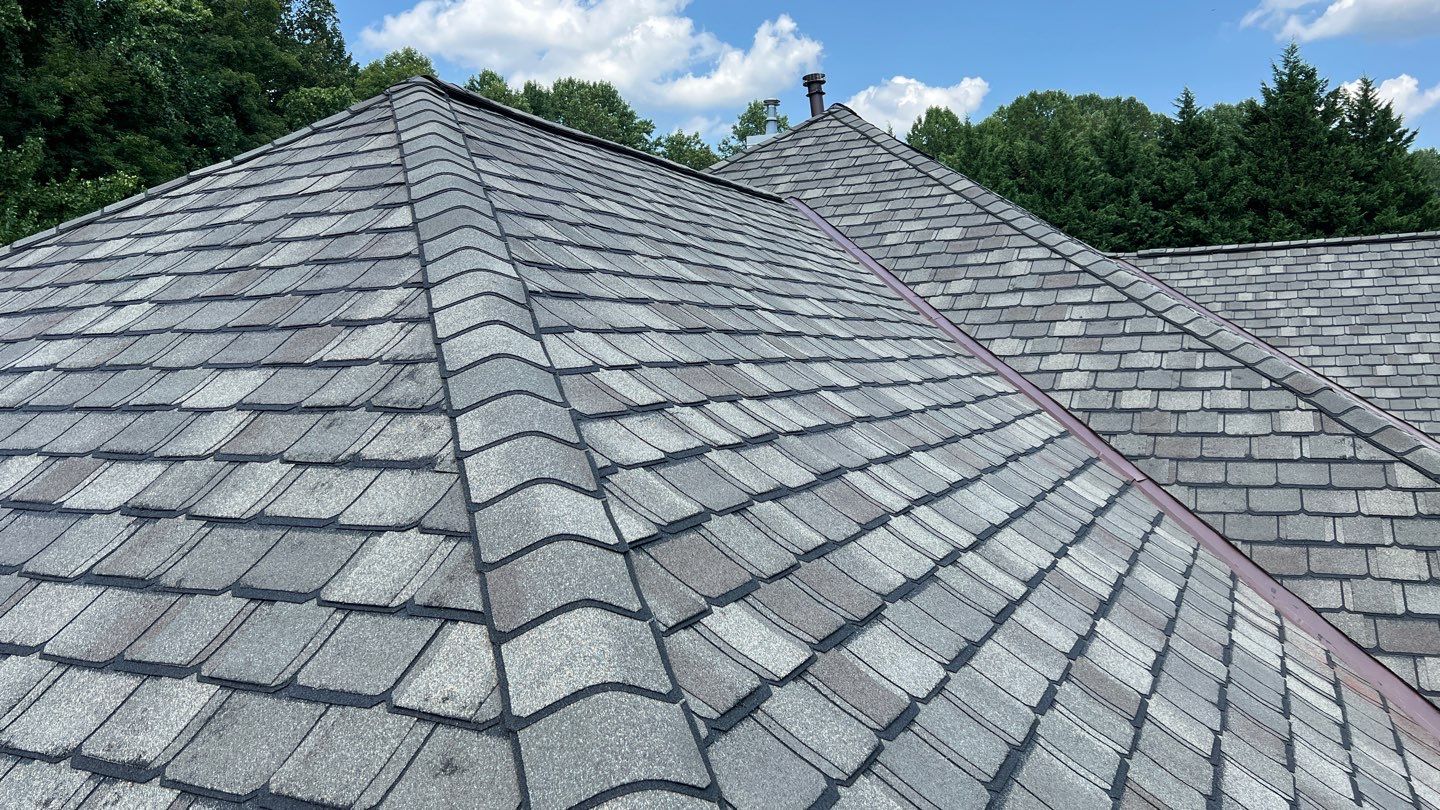 Roof Replacement using Certainteed Grand Manor Shingles by American Home Contractors