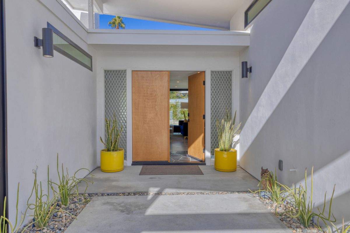 Palm Springs Midcentury Modern Home by One Stop Source