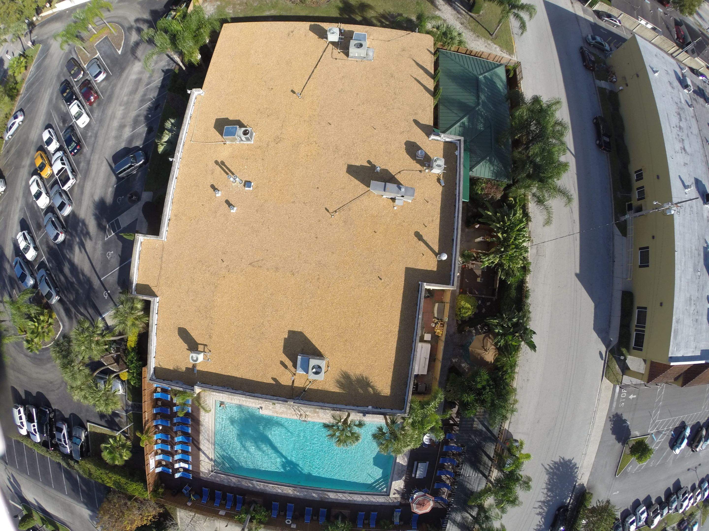 Club Orlando – Drainage & Edge Detail Focused Commercial Reroof by Gold Key Roofing