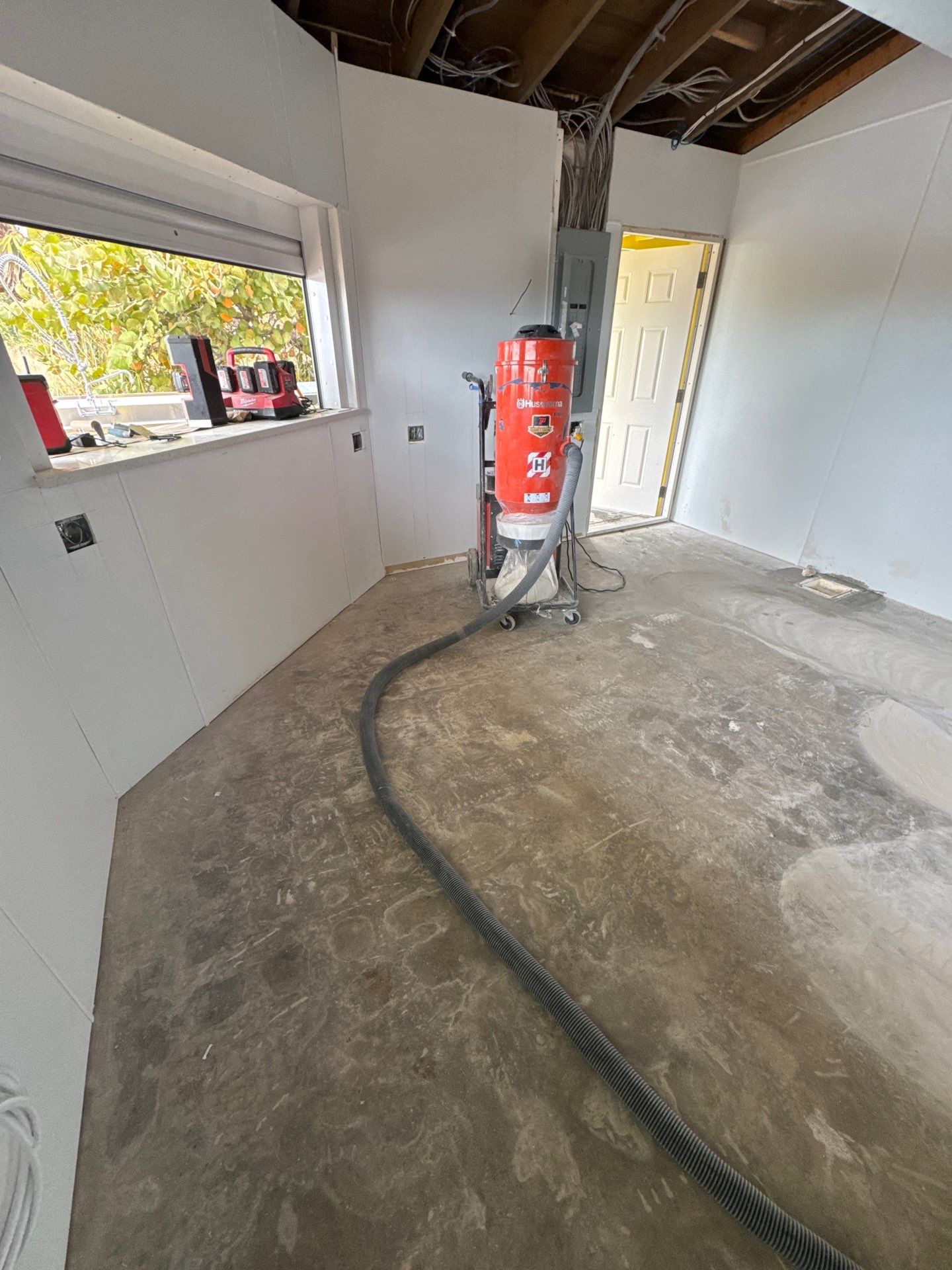 Commercial Restroom Refresh: Seamless 'Tidal Wave' Flake for a Repeat Client by Performance Floors & Coating