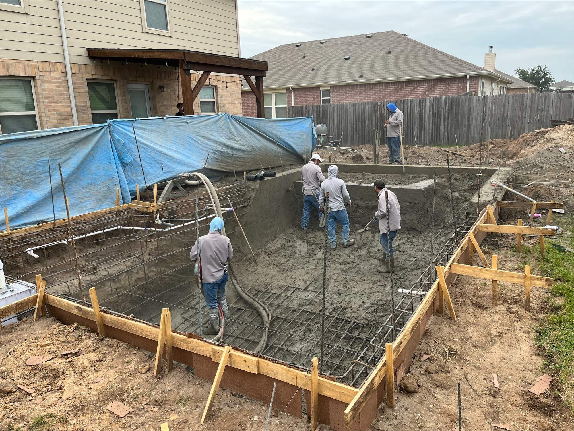 Geometric Pool with Tanning Ledge by Pinnacle Pools and Spas - DFW