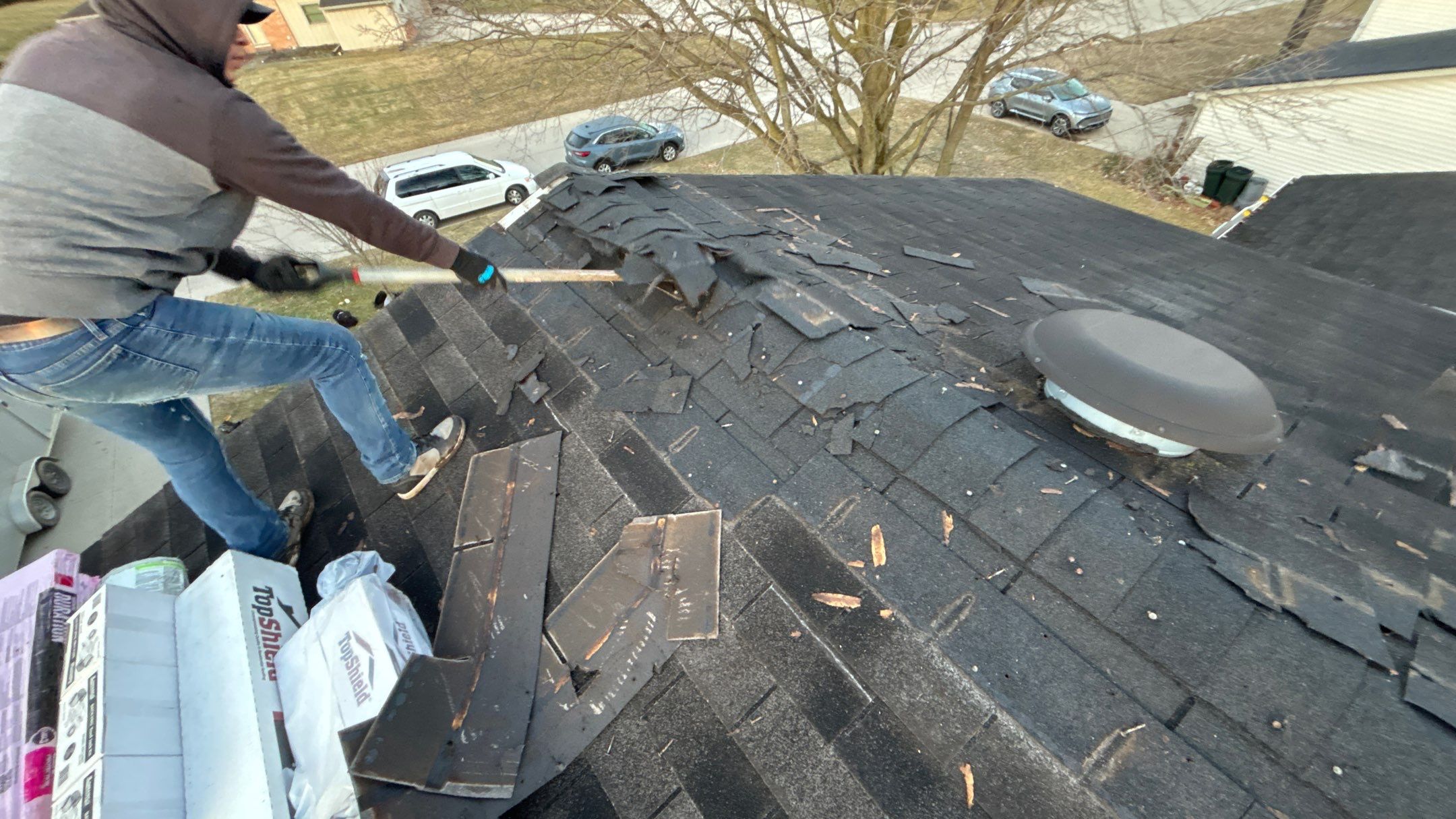 Siding Replacement using Alside Charcoal Smoke and Roof Replacement using Owens Corning Peppercorn by 180 Contractors