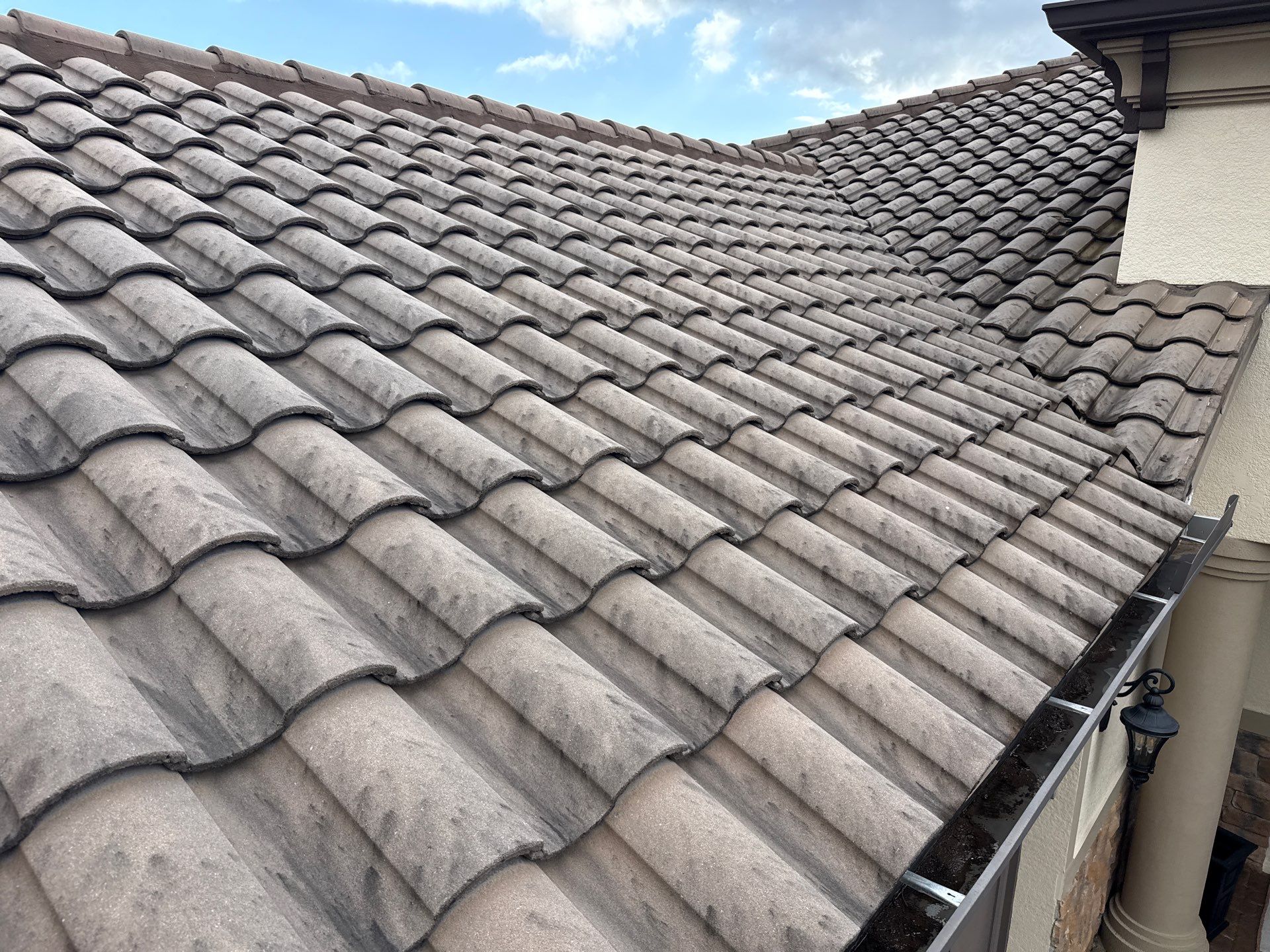 Barrel Tile Roof Cleaning – Lakewood Ranch, FL by Sunshine AquaWash