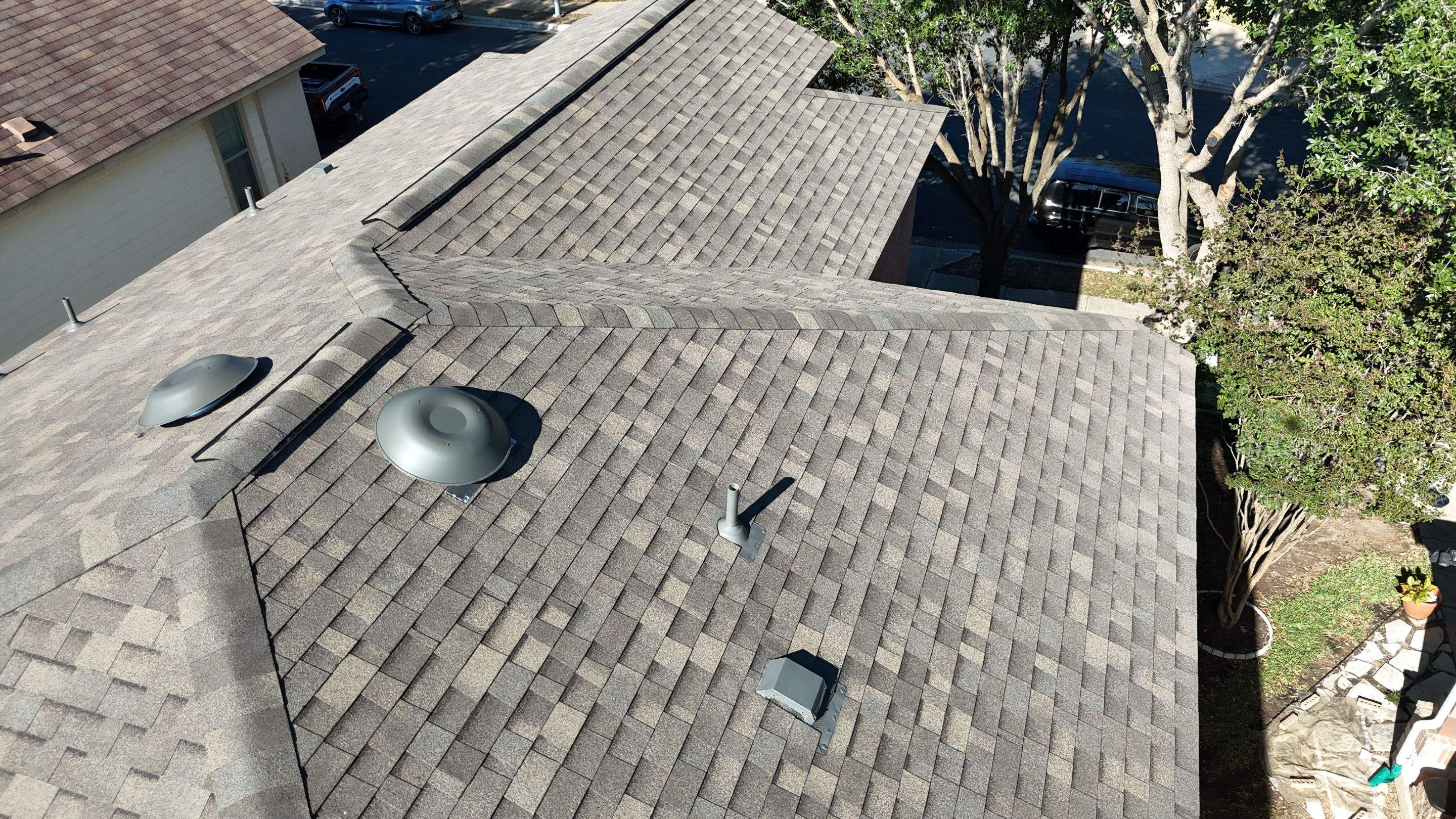 Weathered Wood - Malarkey Vista by RoofsOnly.com