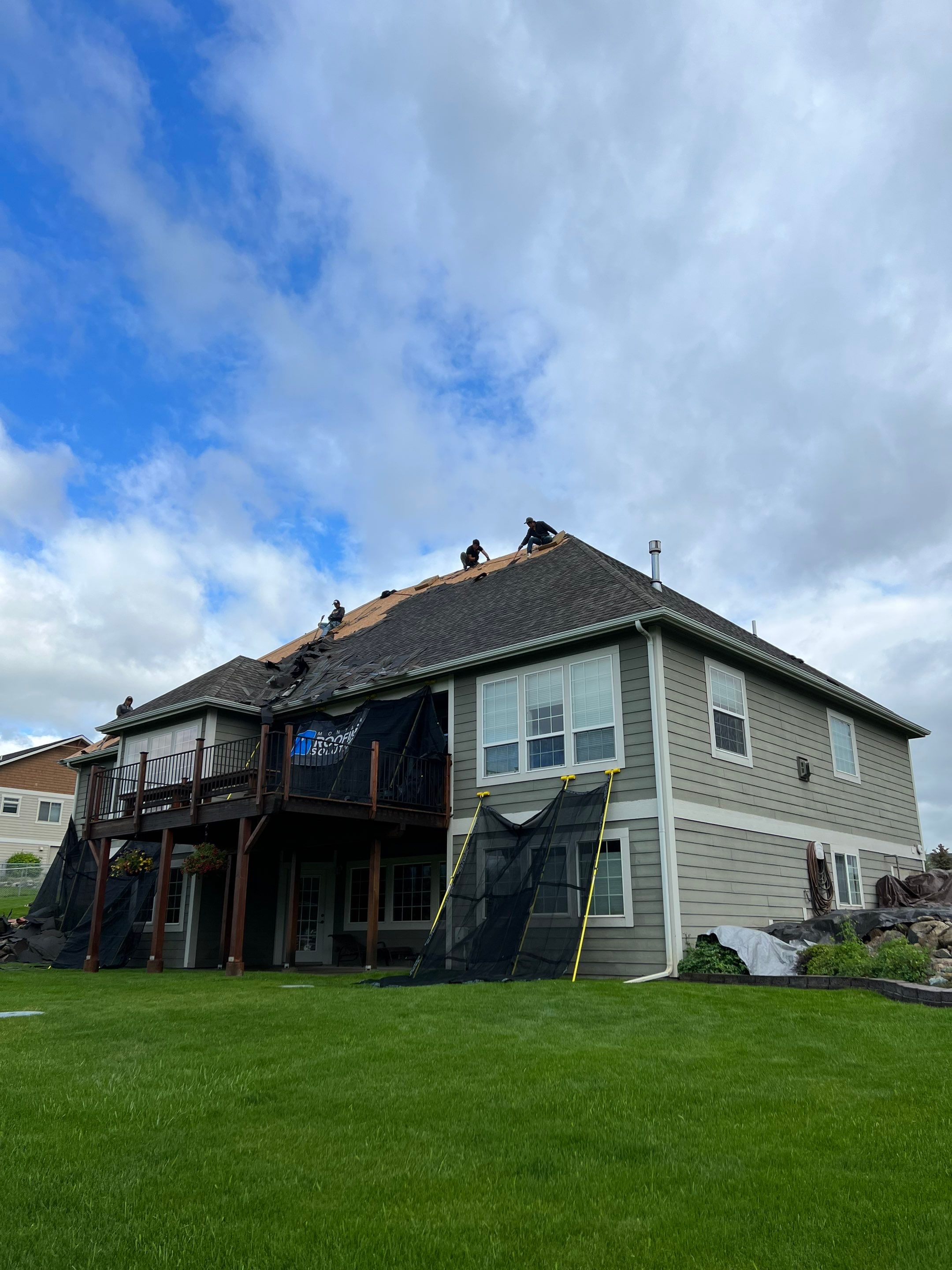 GAF Timberline HDZ - Weathered Wood by Montana Roofing Solutions