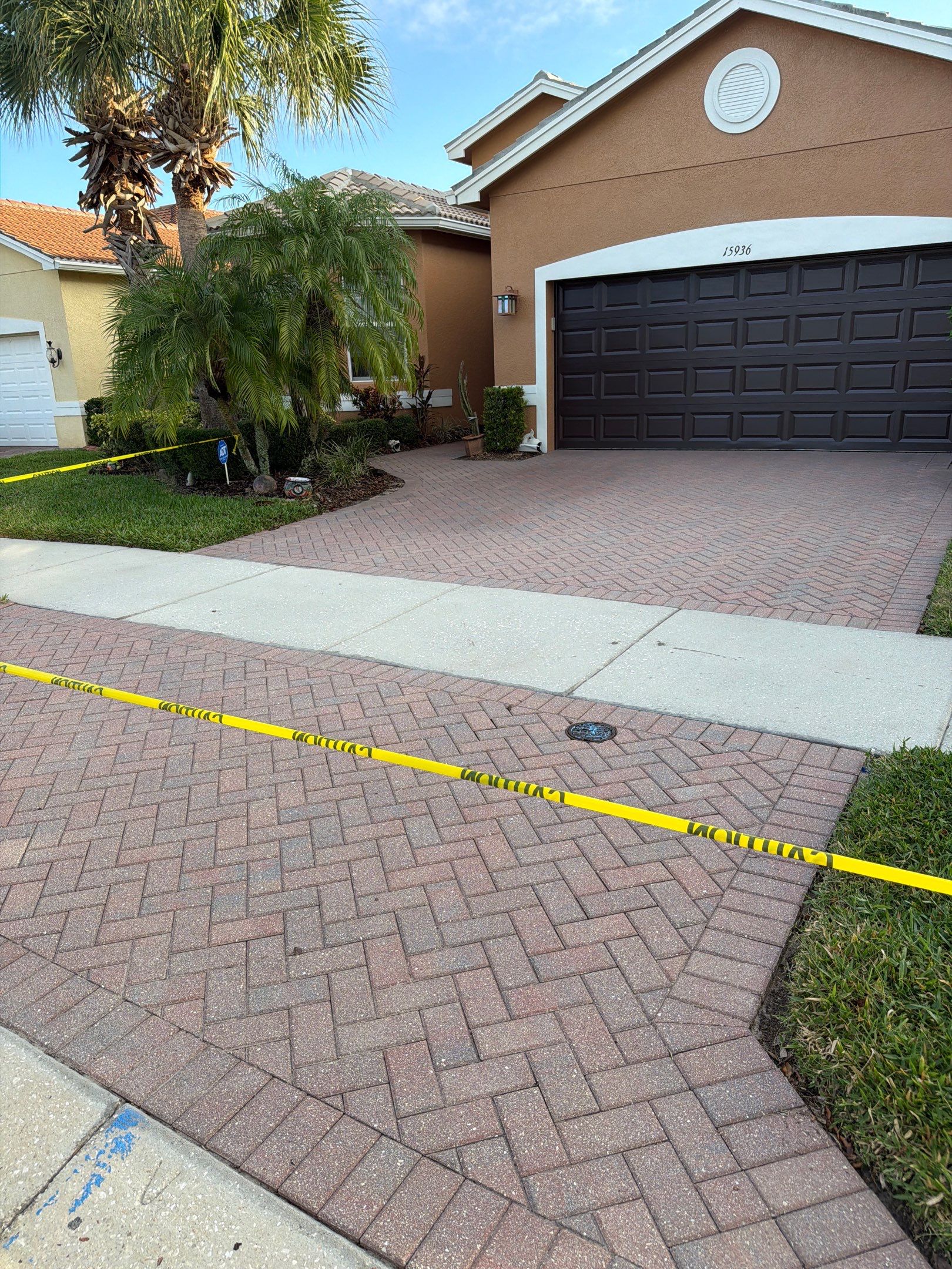 Valencia Lakes Paver Stripping and Sealing for Full Residential Property by Supreme Paver Experts