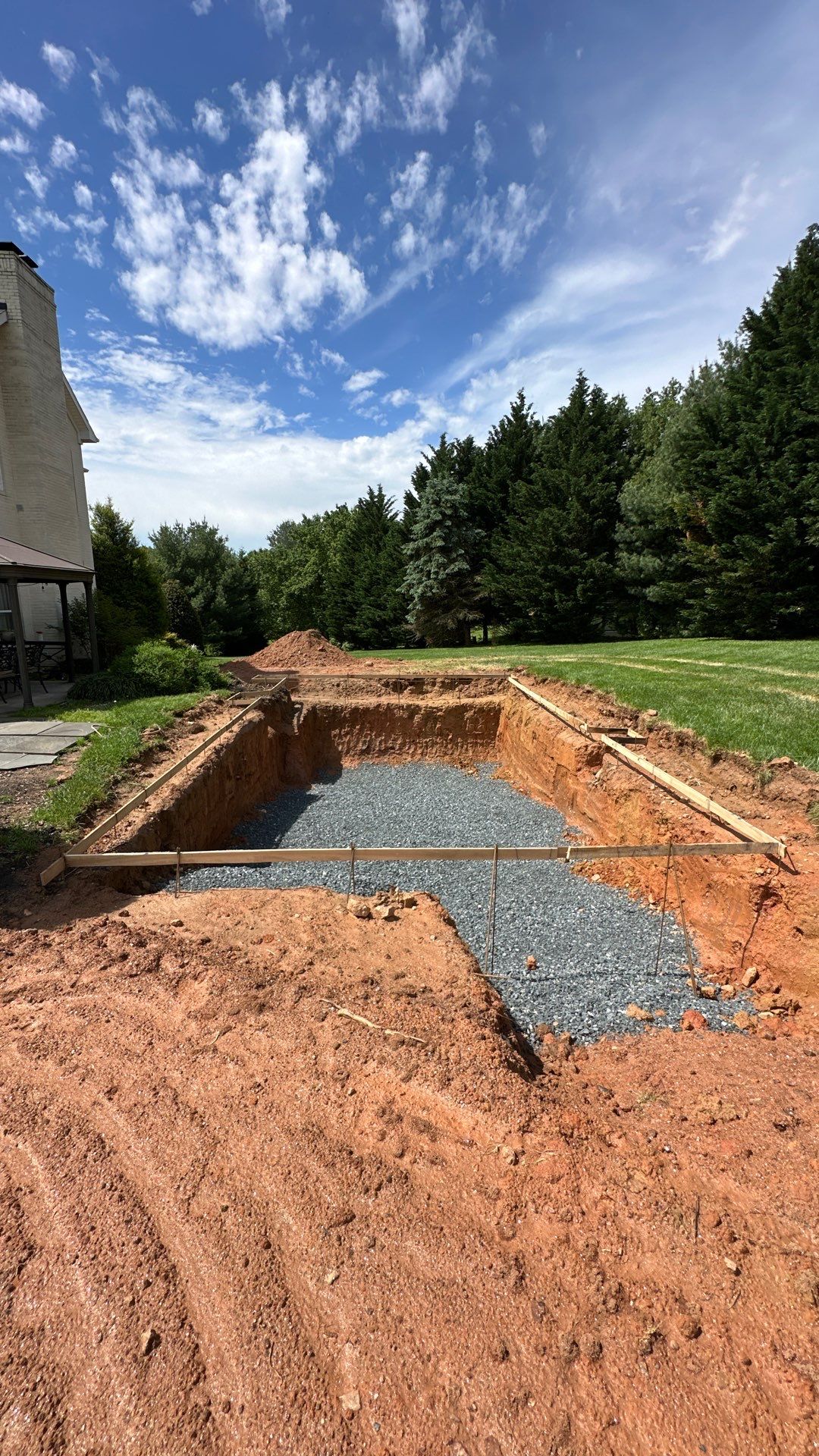 Gunite Pool and Spa with Autocover by Elysium Pools