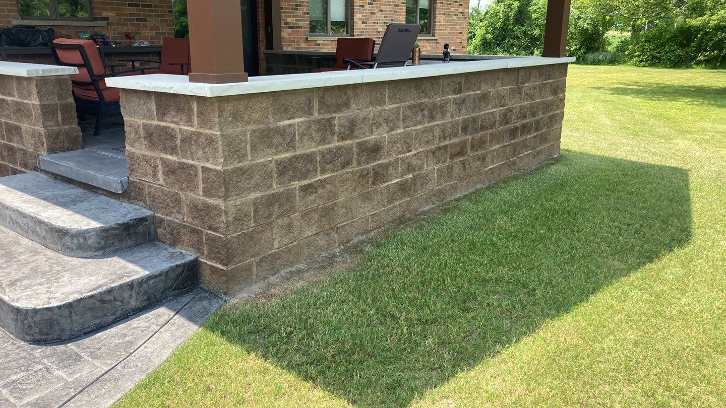 Outdoor Living Addition and Concrete by Ivy Lea Construction