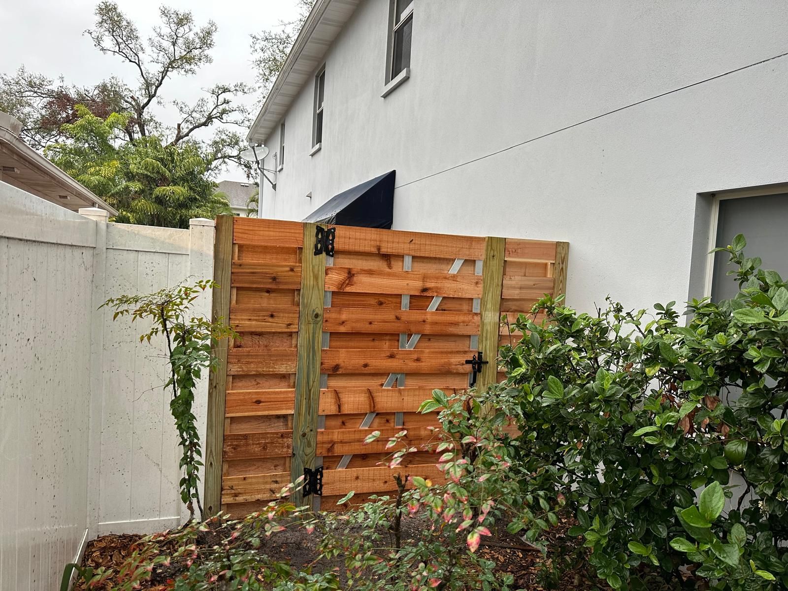 Tampa by H&Y Fence