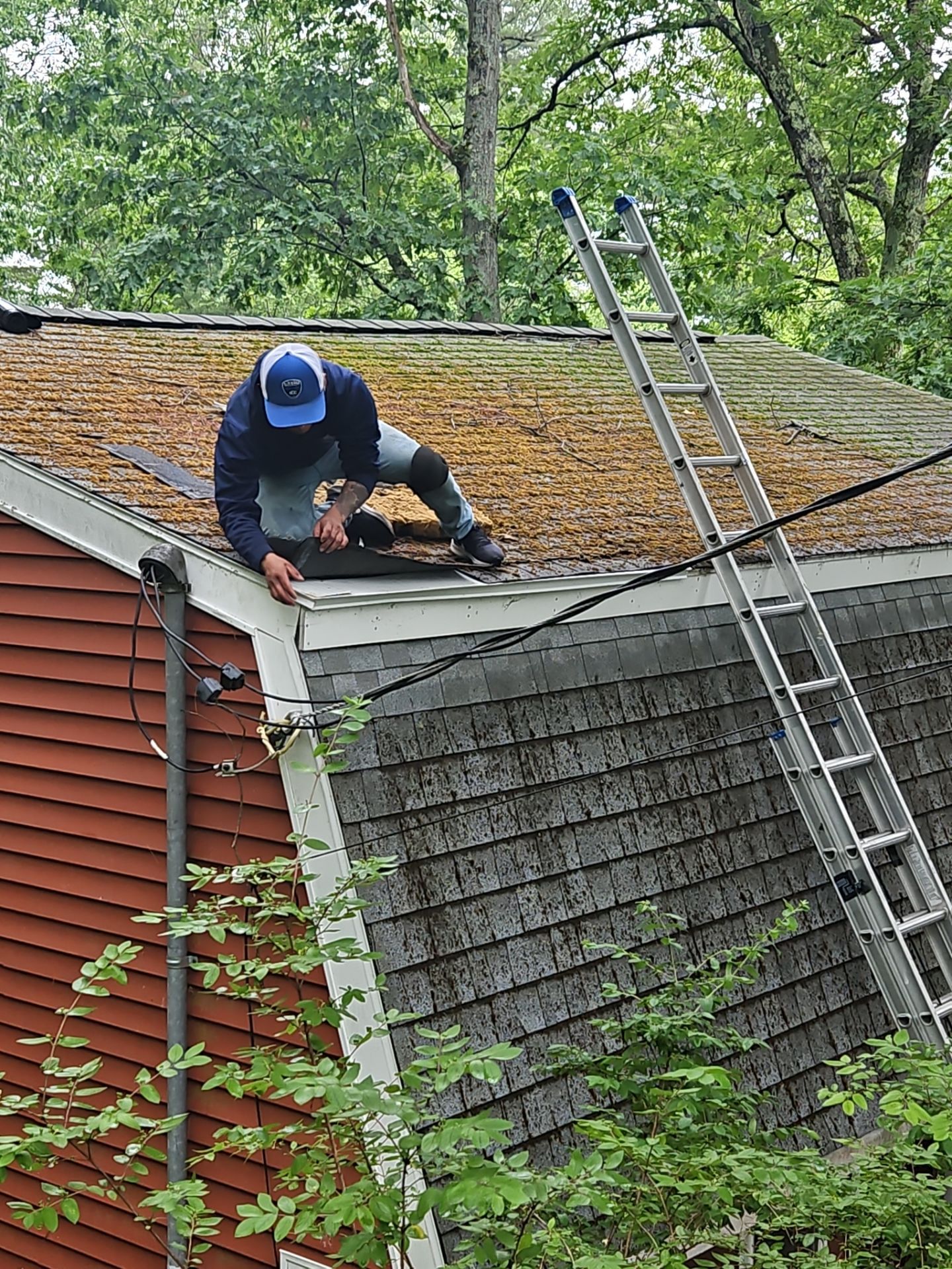 Leak Repair & Roof Wash – Groton, MA by Mighty Dog Roofing of Greater Middlesex County