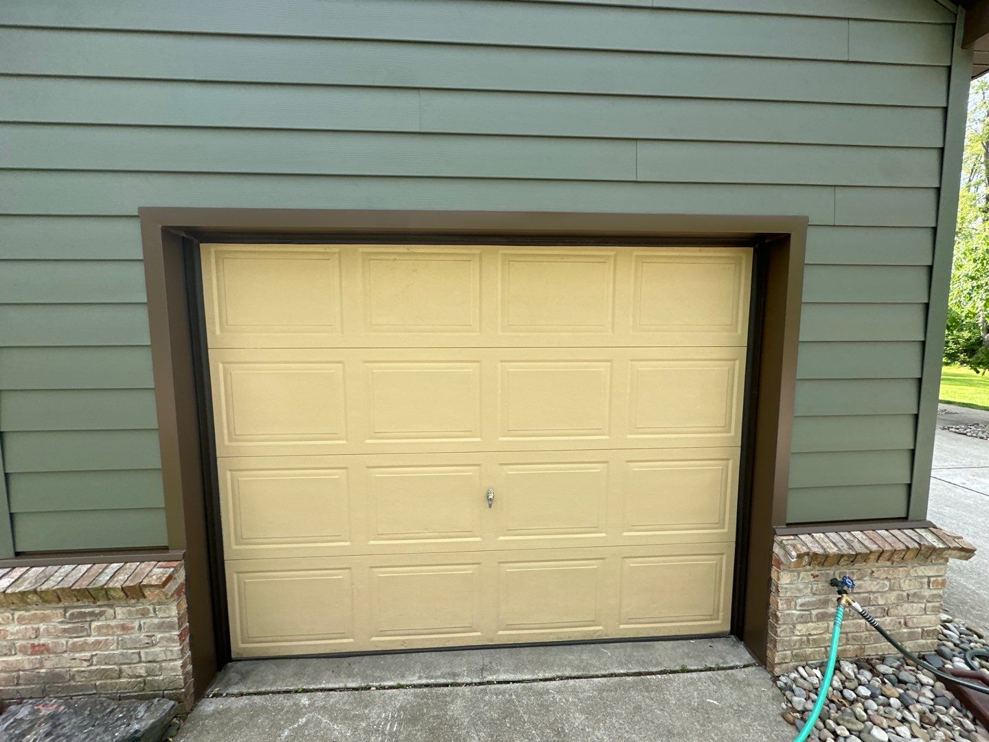 Siding Replacement using Alside S7 Cedar Mill Grain Composite by 180 Contractors