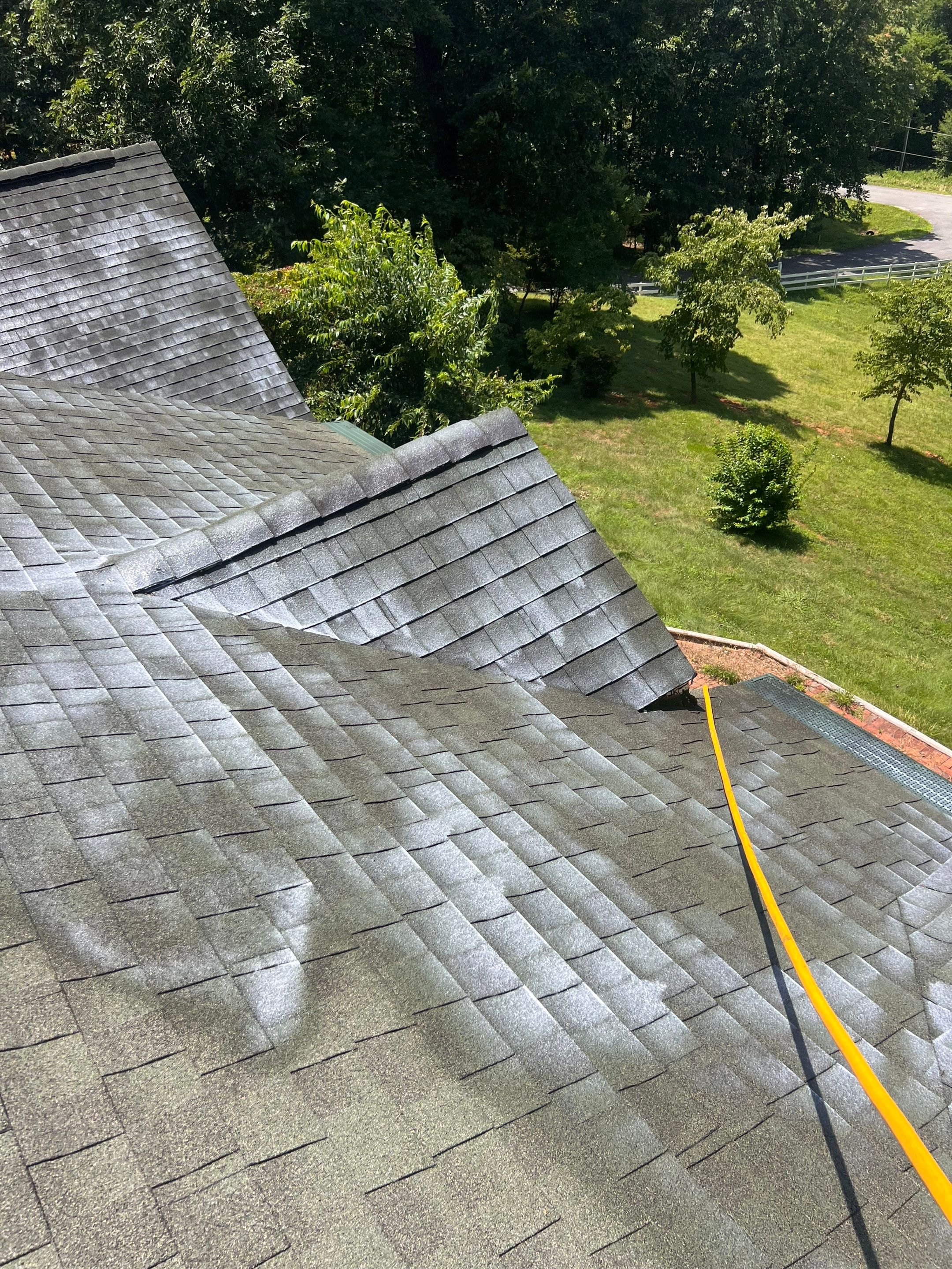 Project in Louisa by Roof Maxx of Midlothian