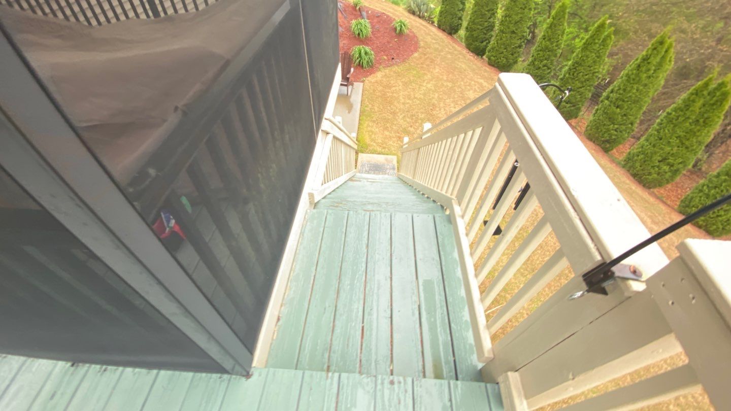 Weathered Deck using AcryFin by DuraSeal