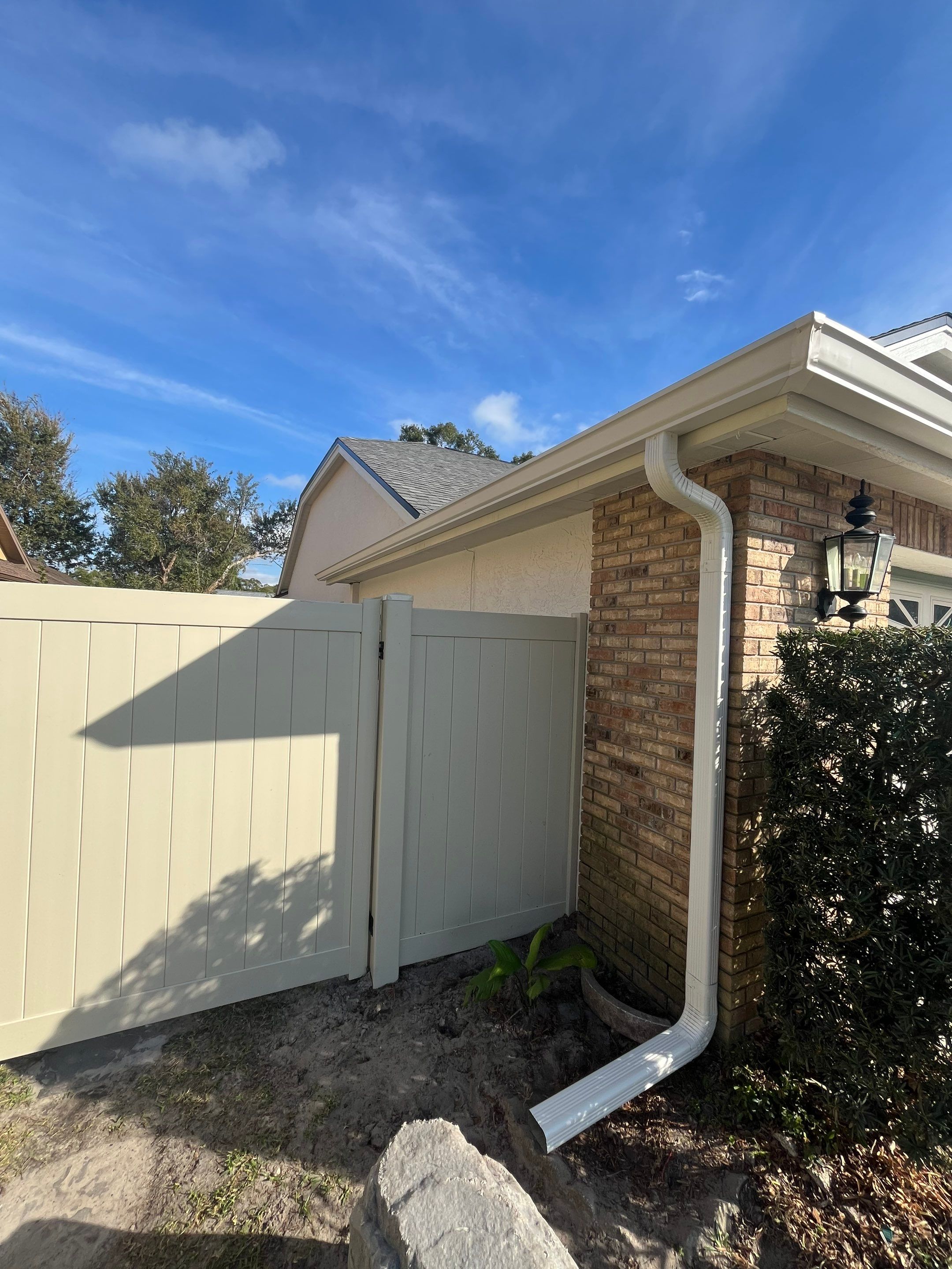 6 Inch Seamless Gutters using K-Style Seamless Gutters in Palm Harbor FL by Gutter Professors