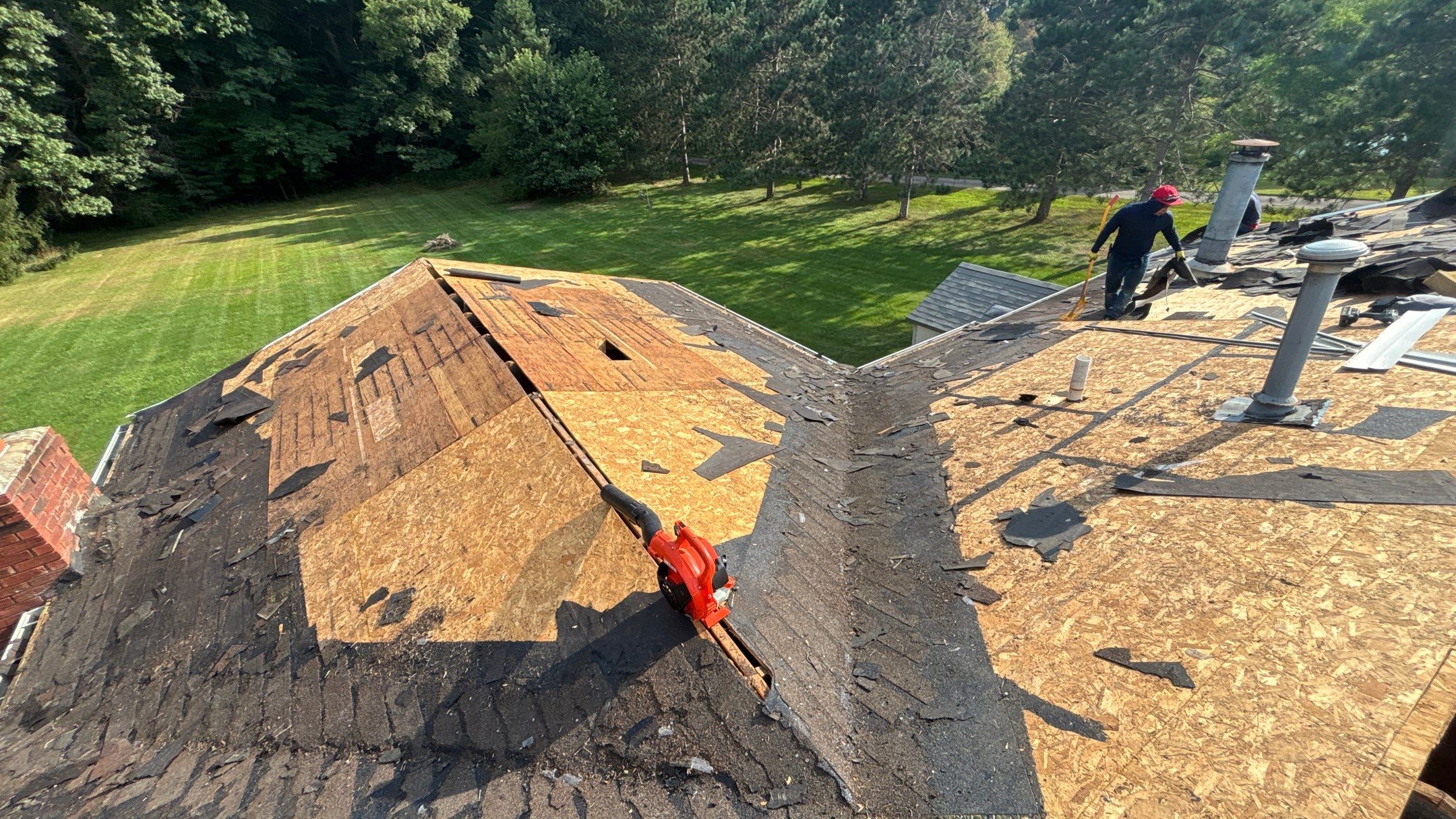 Roof Replacement using Owens Corning Onyx Black by 180 Contractors