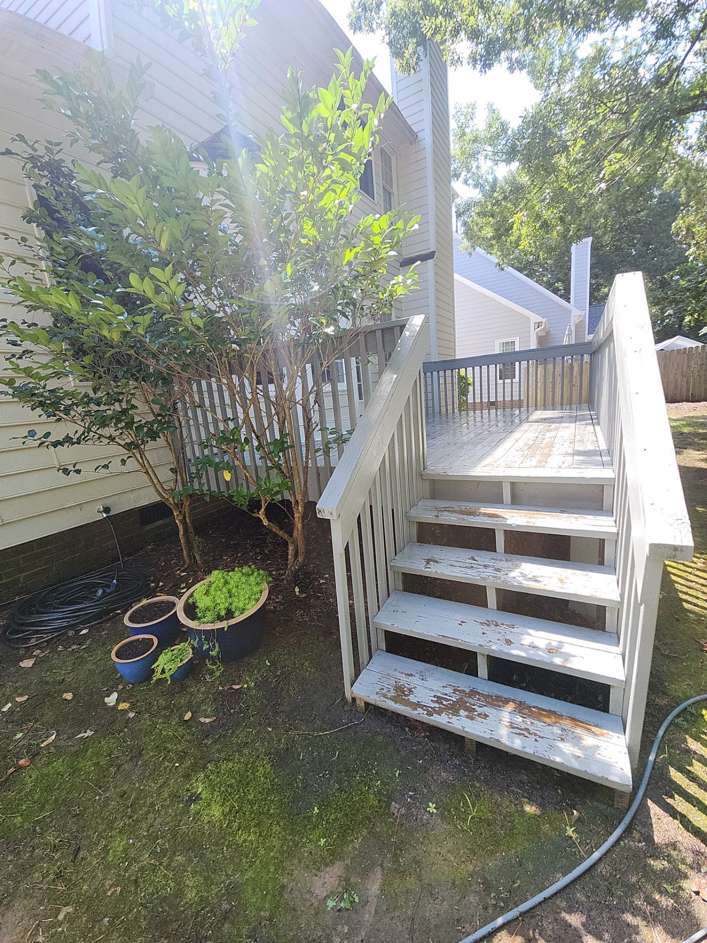 Wood Deck using Wood Stain by DuraSeal