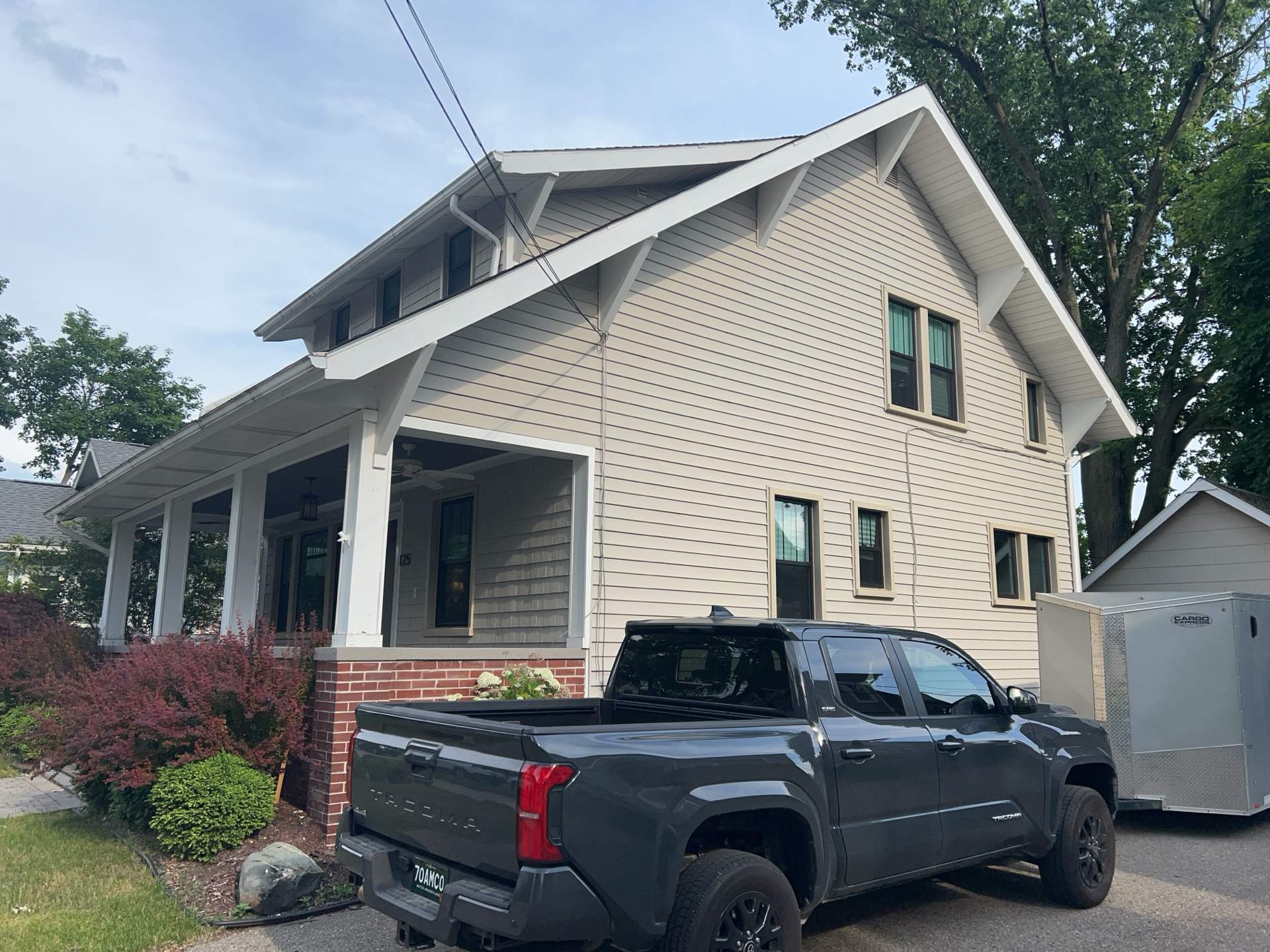 Siding Replacement using Alside Charter Oak D4.5" Deep Moss by 180 Contractors