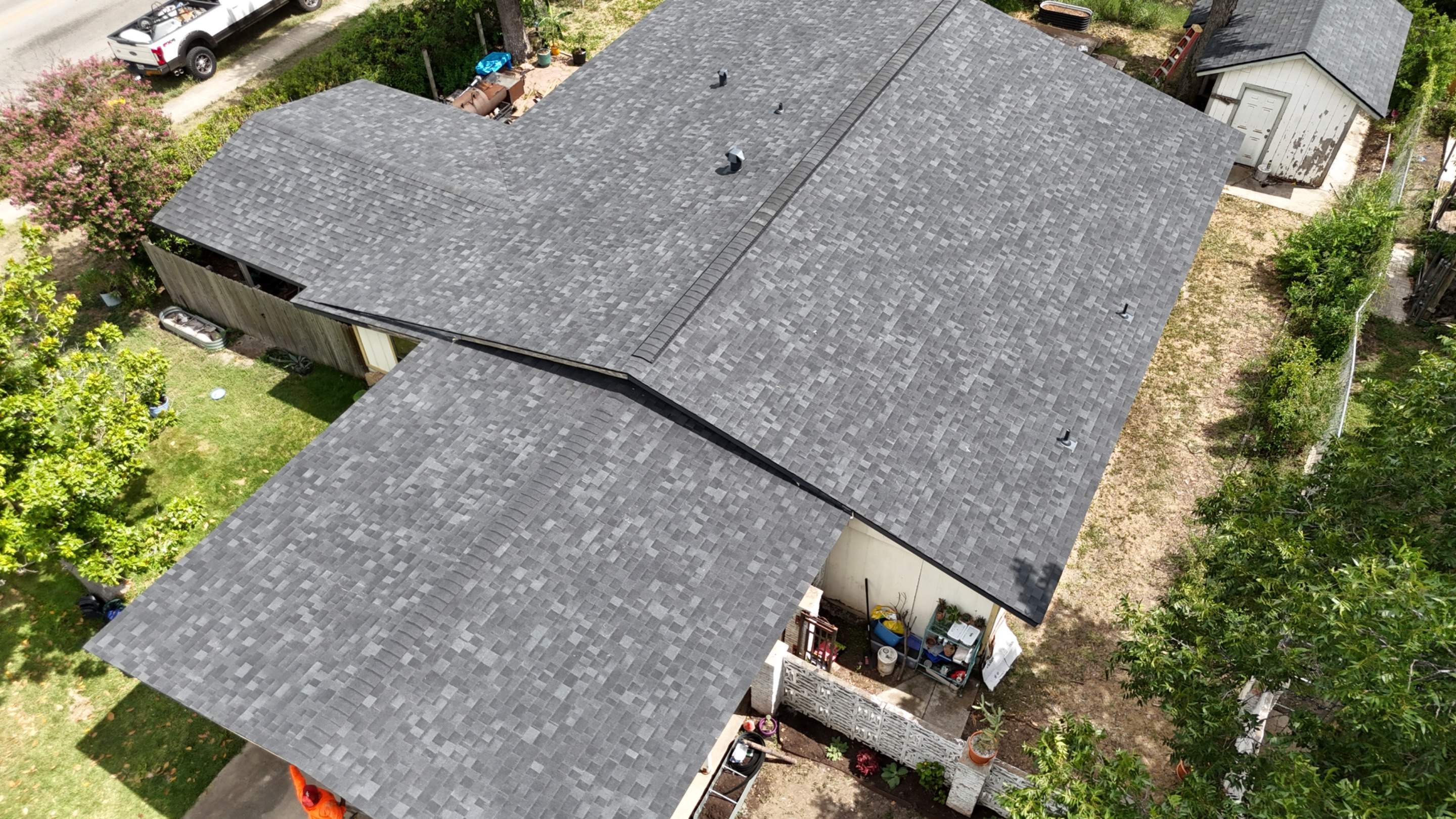 Onyx Black - Owens Corning TruDefinition Duration Oakridge by RoofsOnly.com