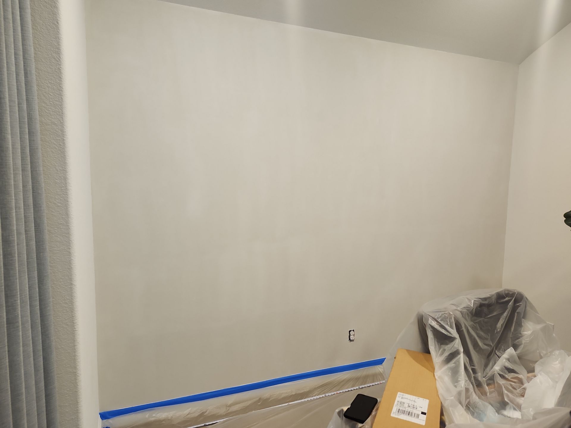 Cane Island, Katy - Wallpaper install by Fresh Coat Painters of NW Houston
