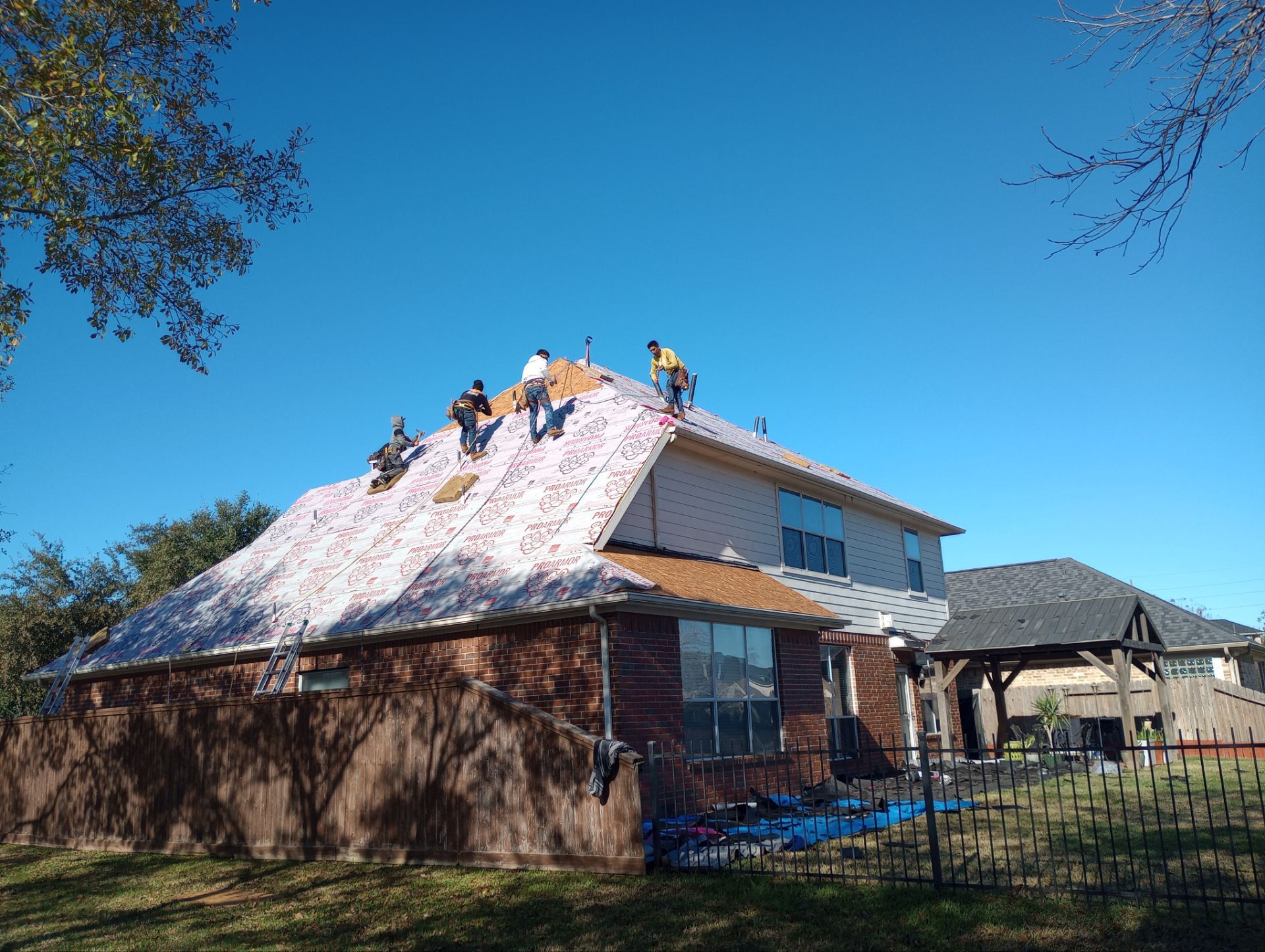 Residential Roofing Installation using Owen's Corning Duration (Lifetime) Shingles by Roof Repair Company